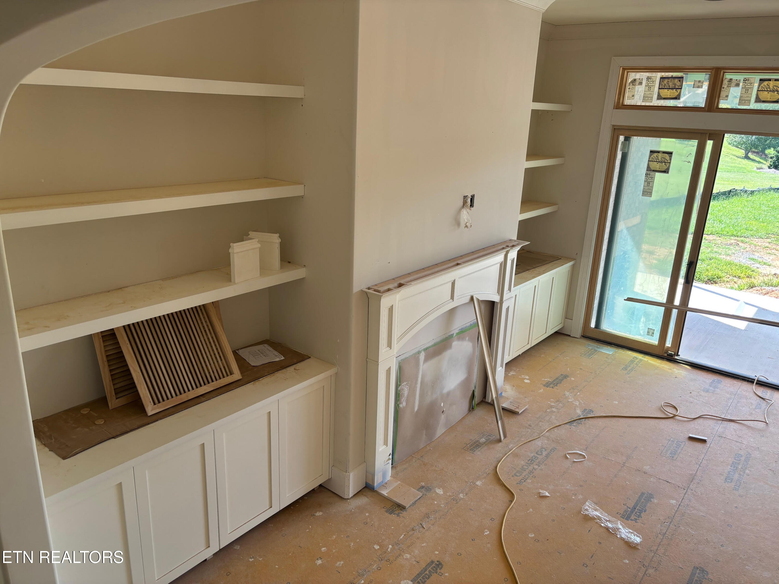 3741 Edgewater Way Property Photo 7