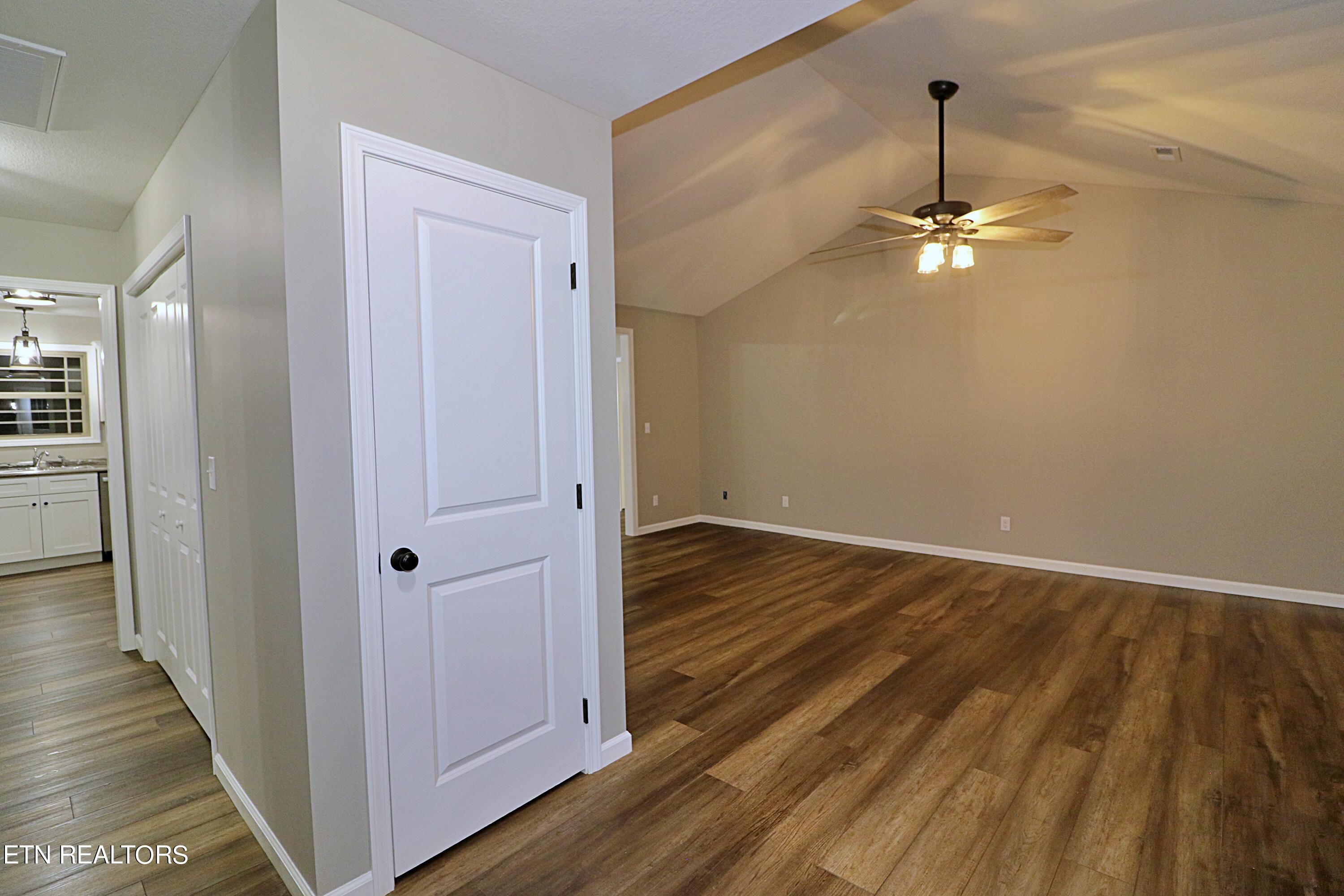 686 Taylon Lane Property Photo 3