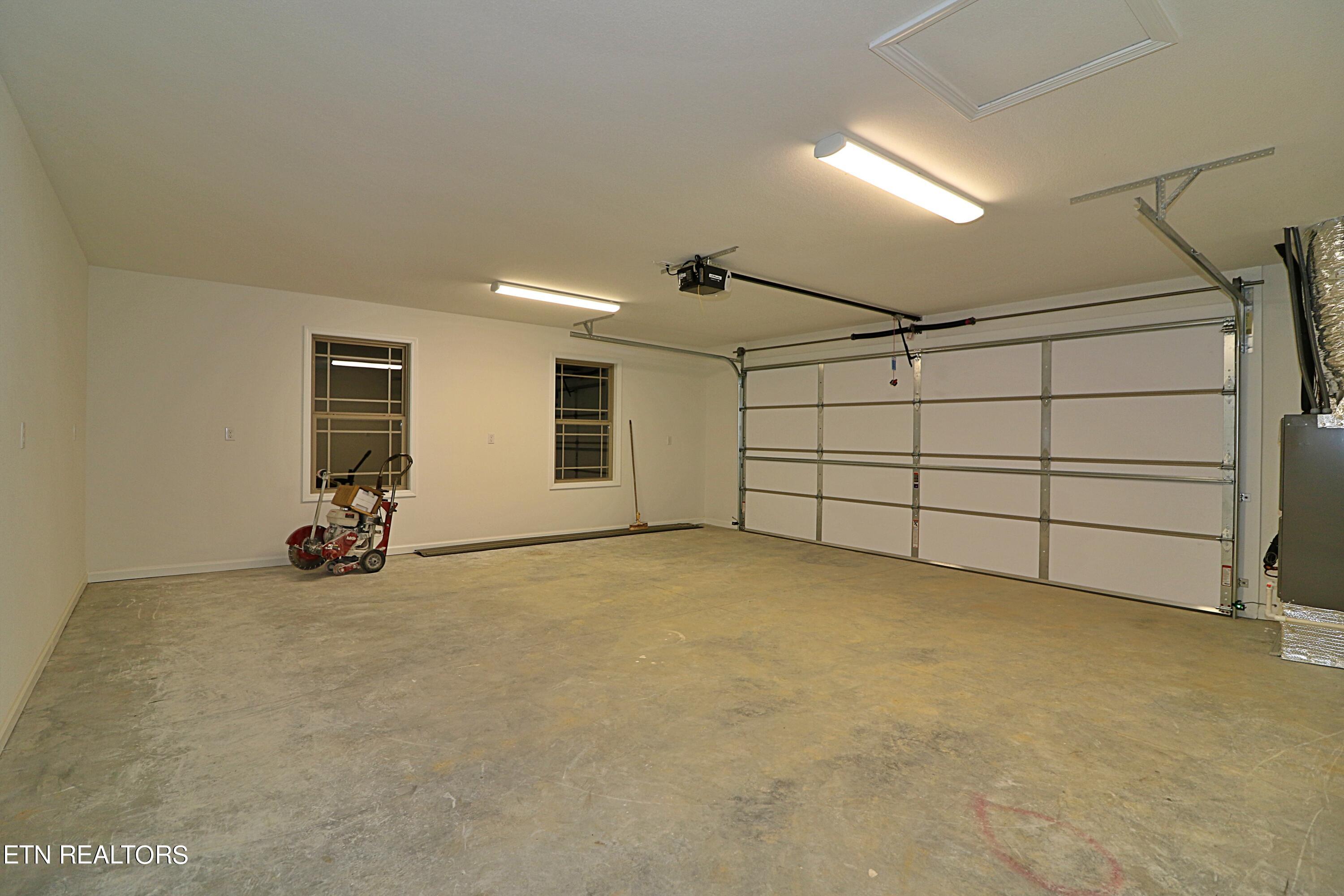 686 Taylon Lane Property Photo 11