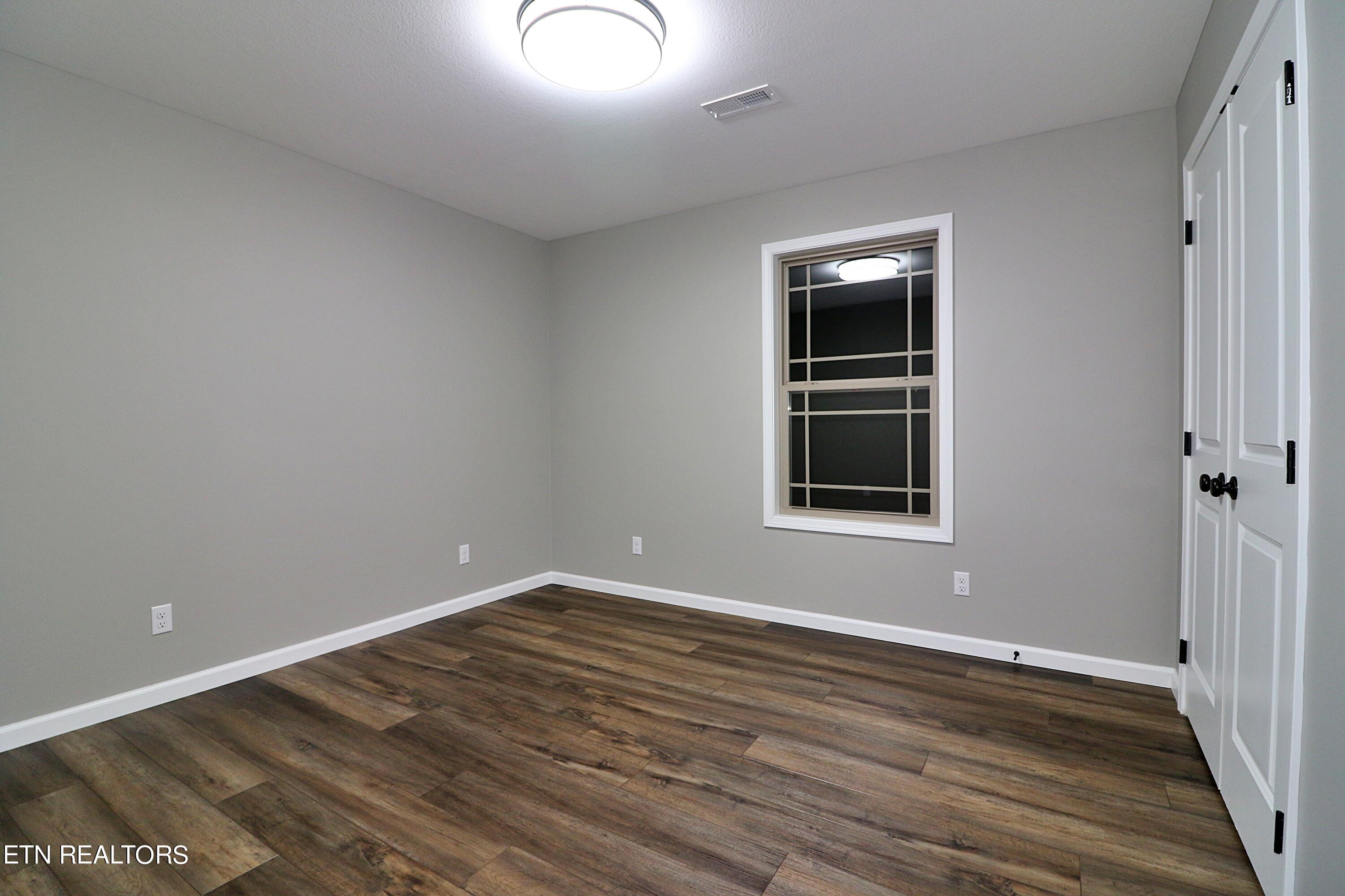 686 Taylon Lane Property Photo 16