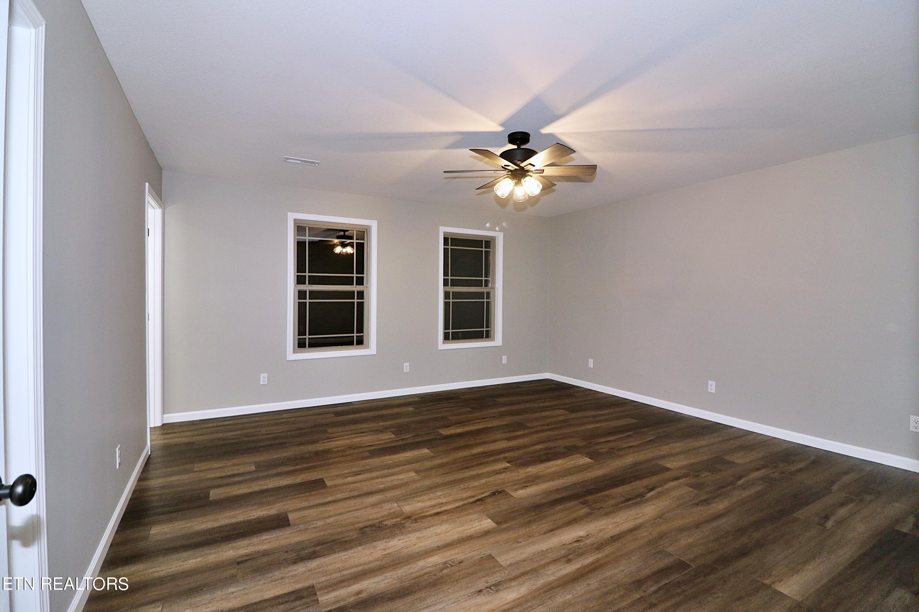 686 Taylon Lane Property Photo 21