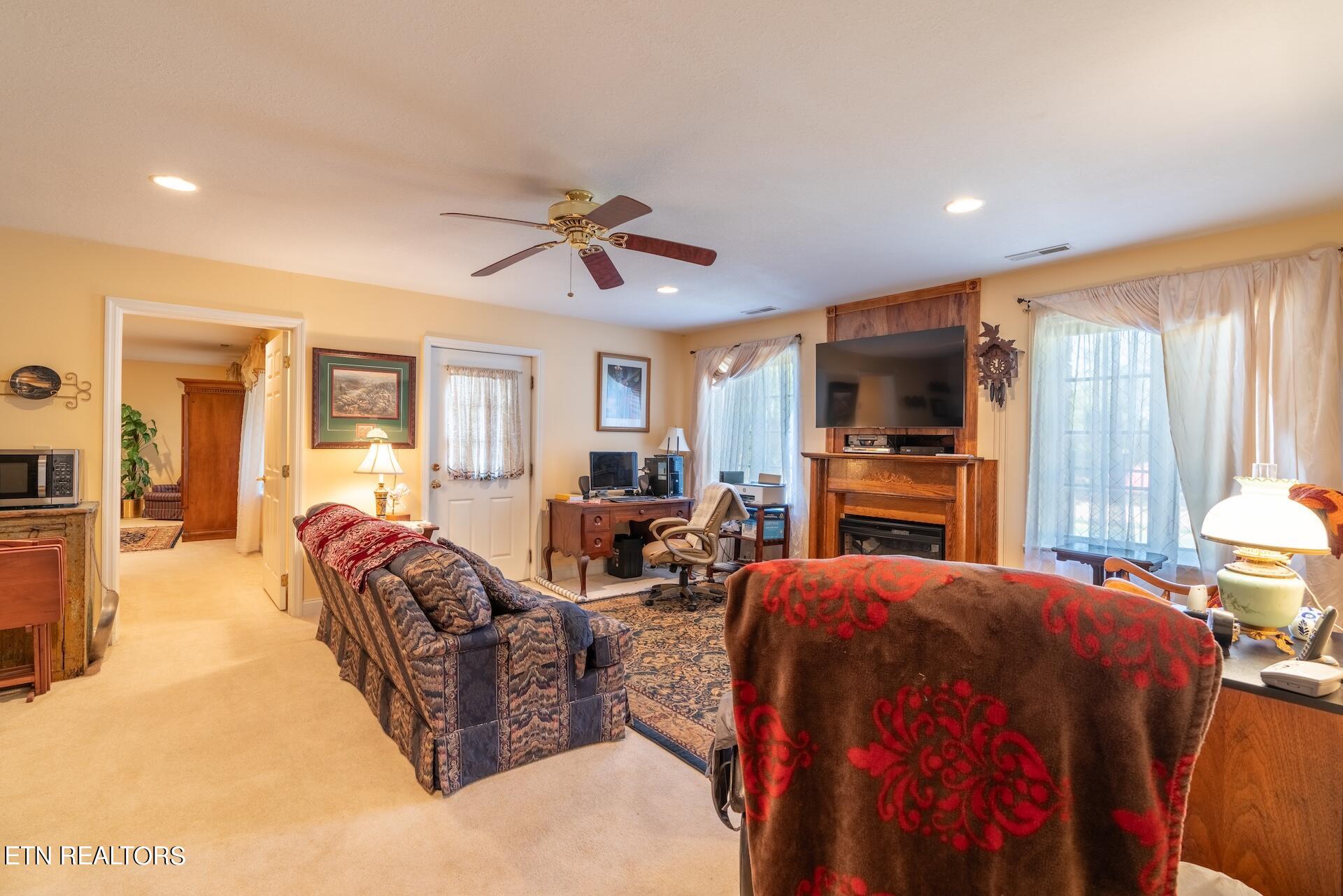 3130 Kulpan Way Property Photo 33
