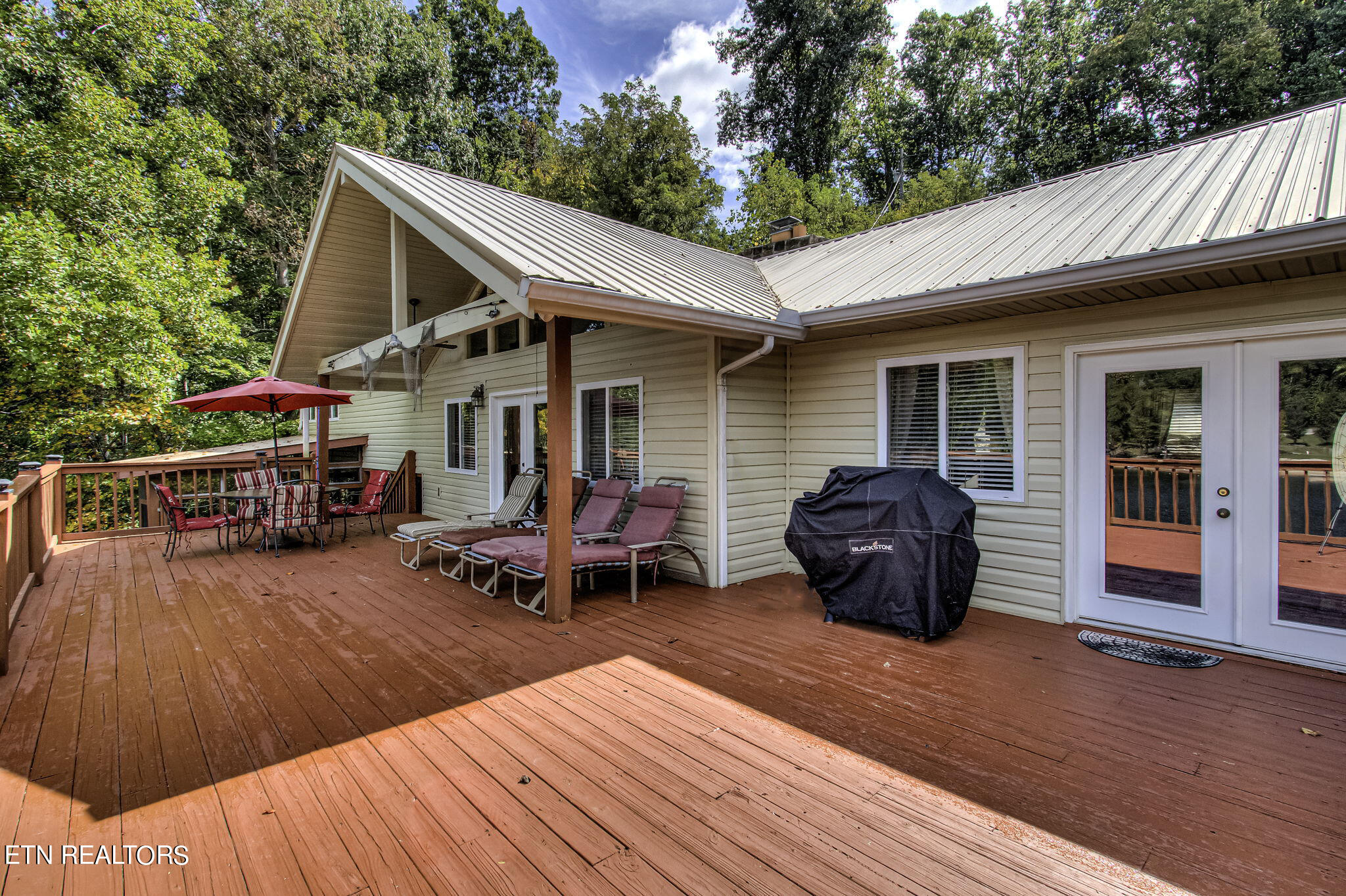 511 Laurel Lake Circle Circle Property Photo 6
