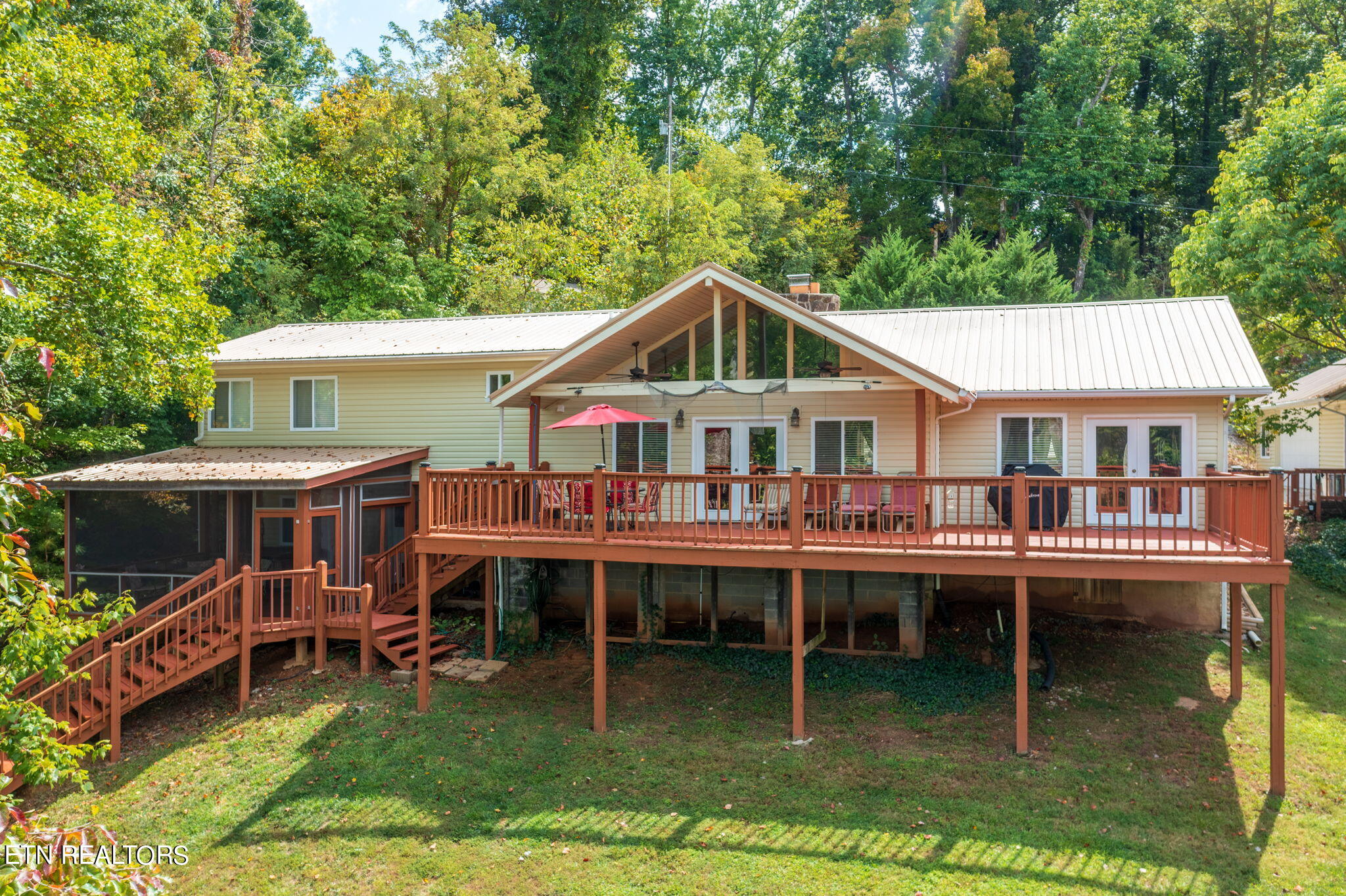 511 Laurel Lake Circle Circle Property Photo 7