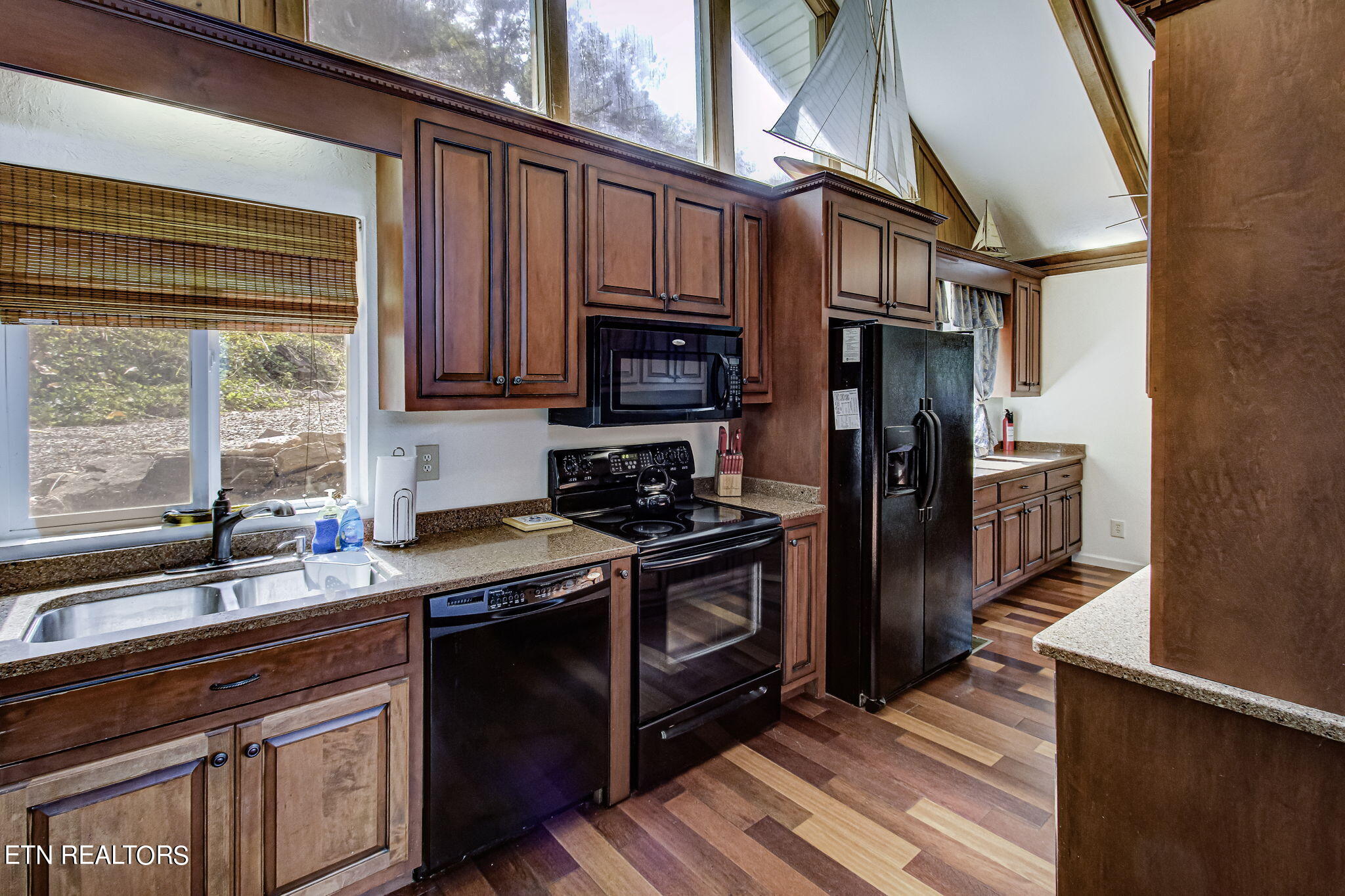 511 Laurel Lake Circle Circle Property Photo 19