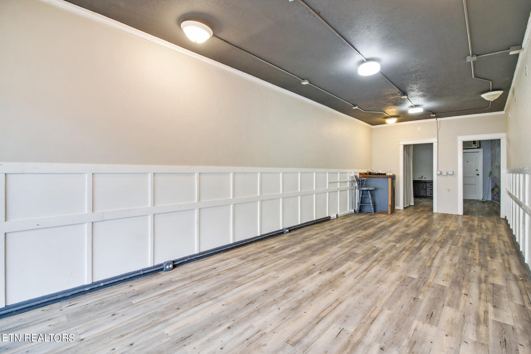 28 N Main St. Property Photo 9