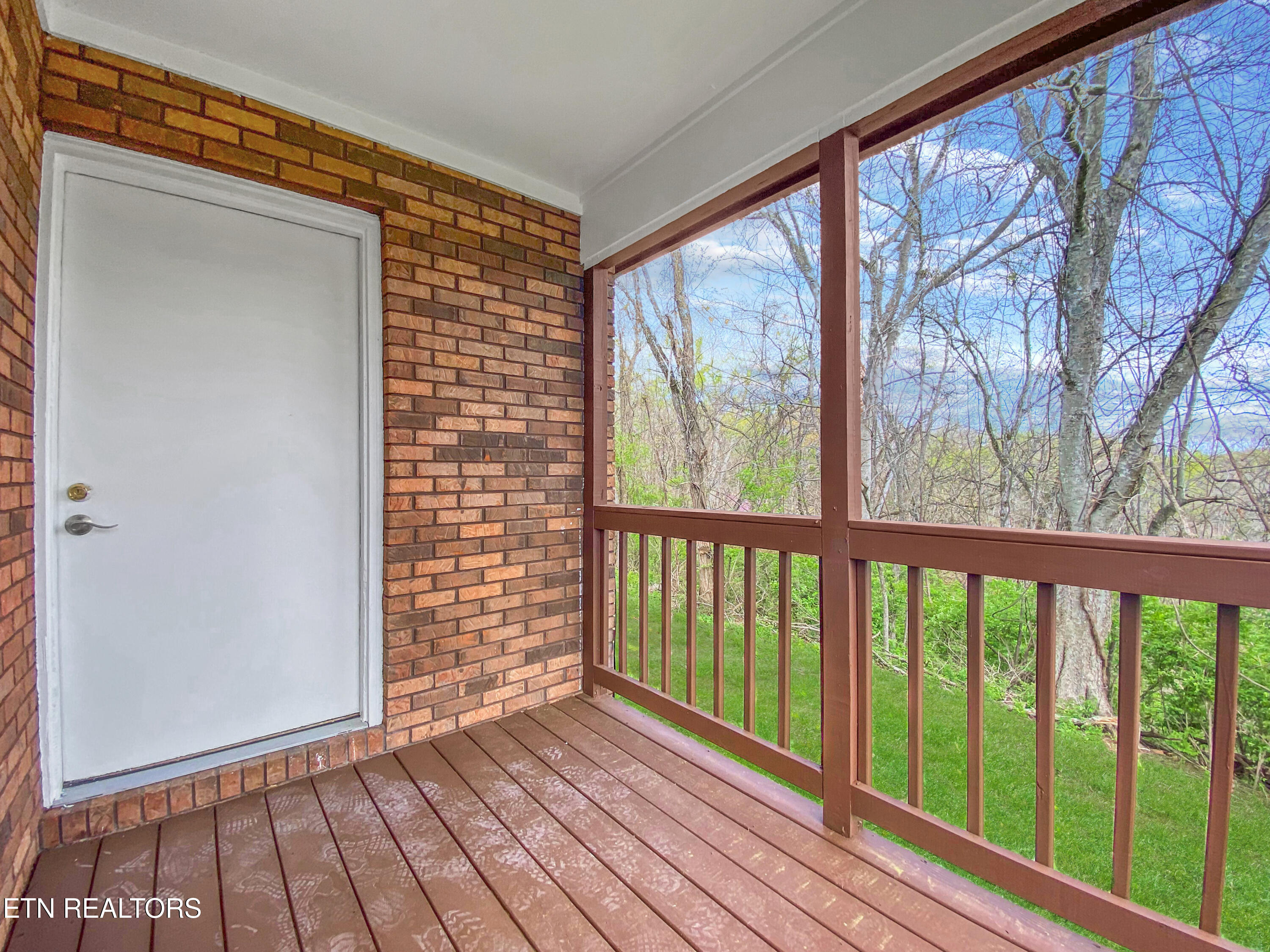 1040 Loop Rd Property Photo 15