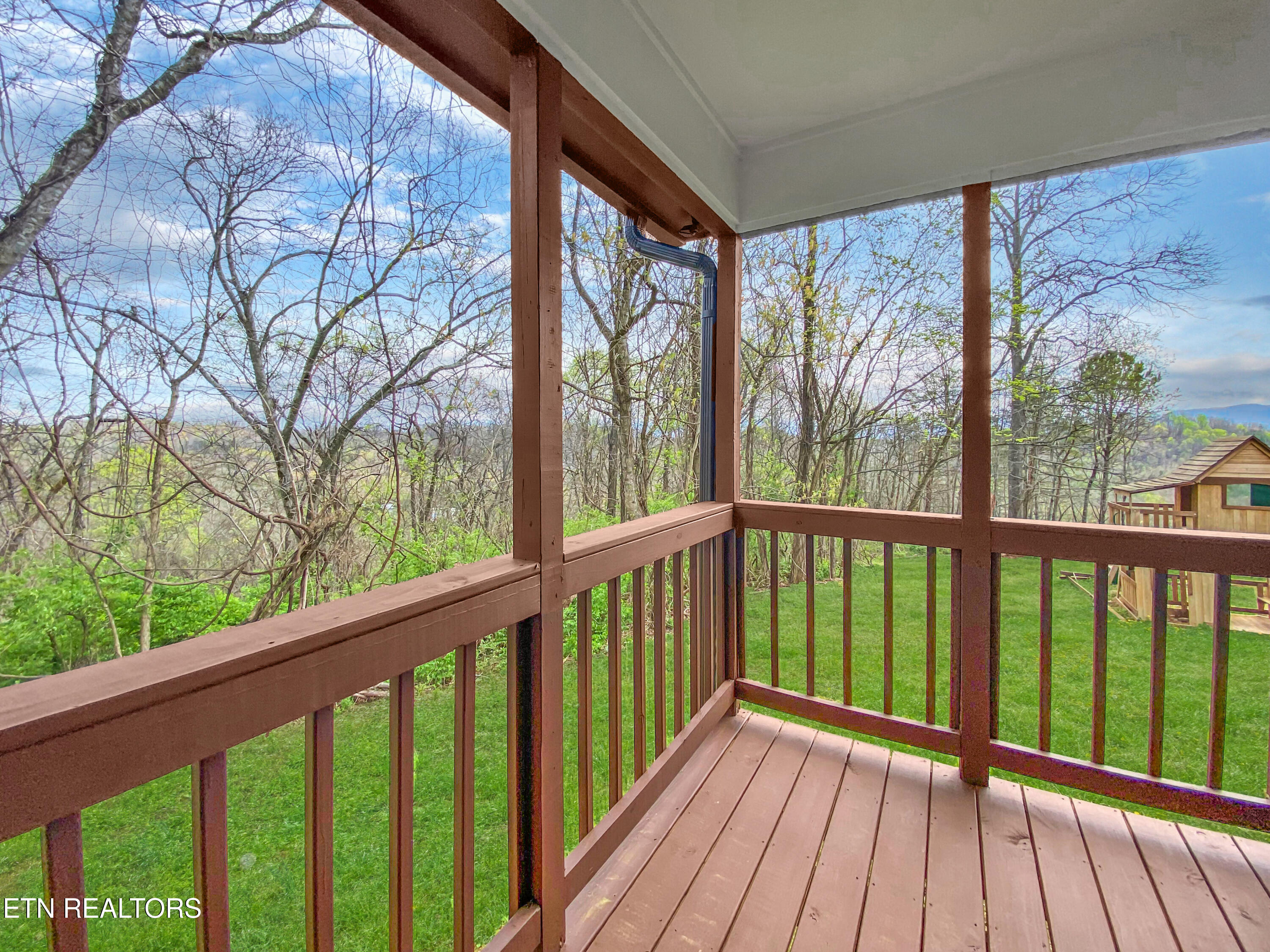 1040 Loop Rd Property Photo 16