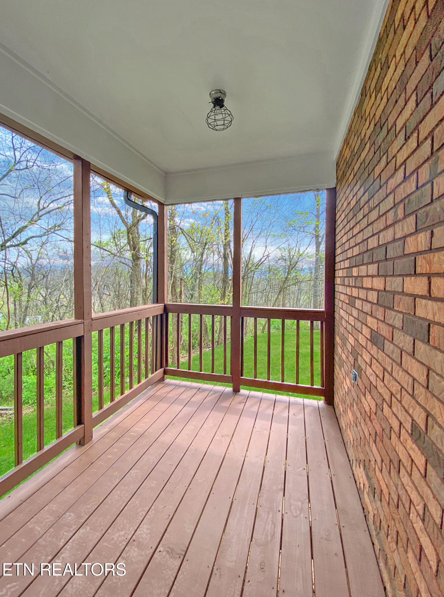 1040 Loop Rd Property Photo 17