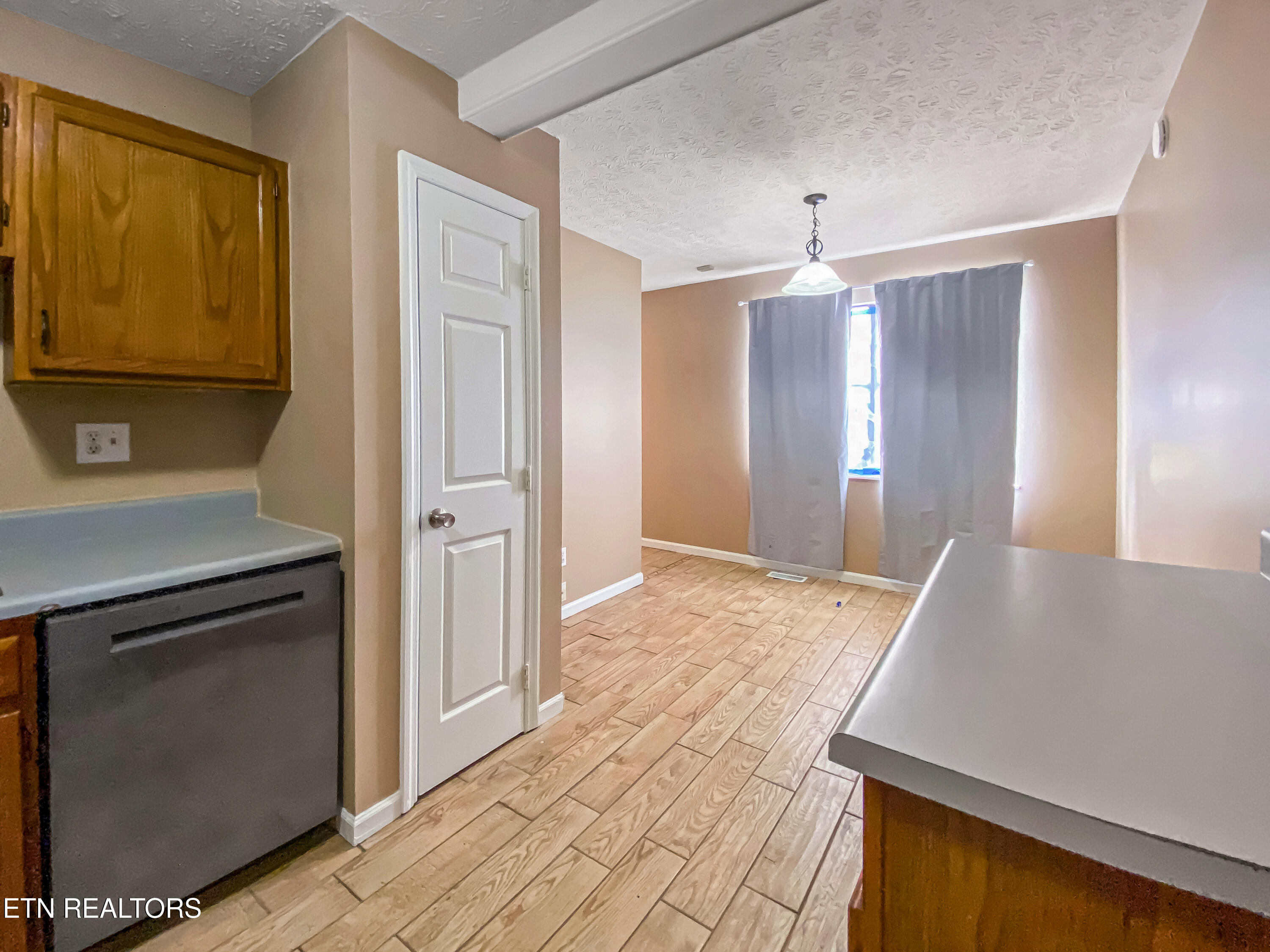 1040 Loop Rd Property Photo 23