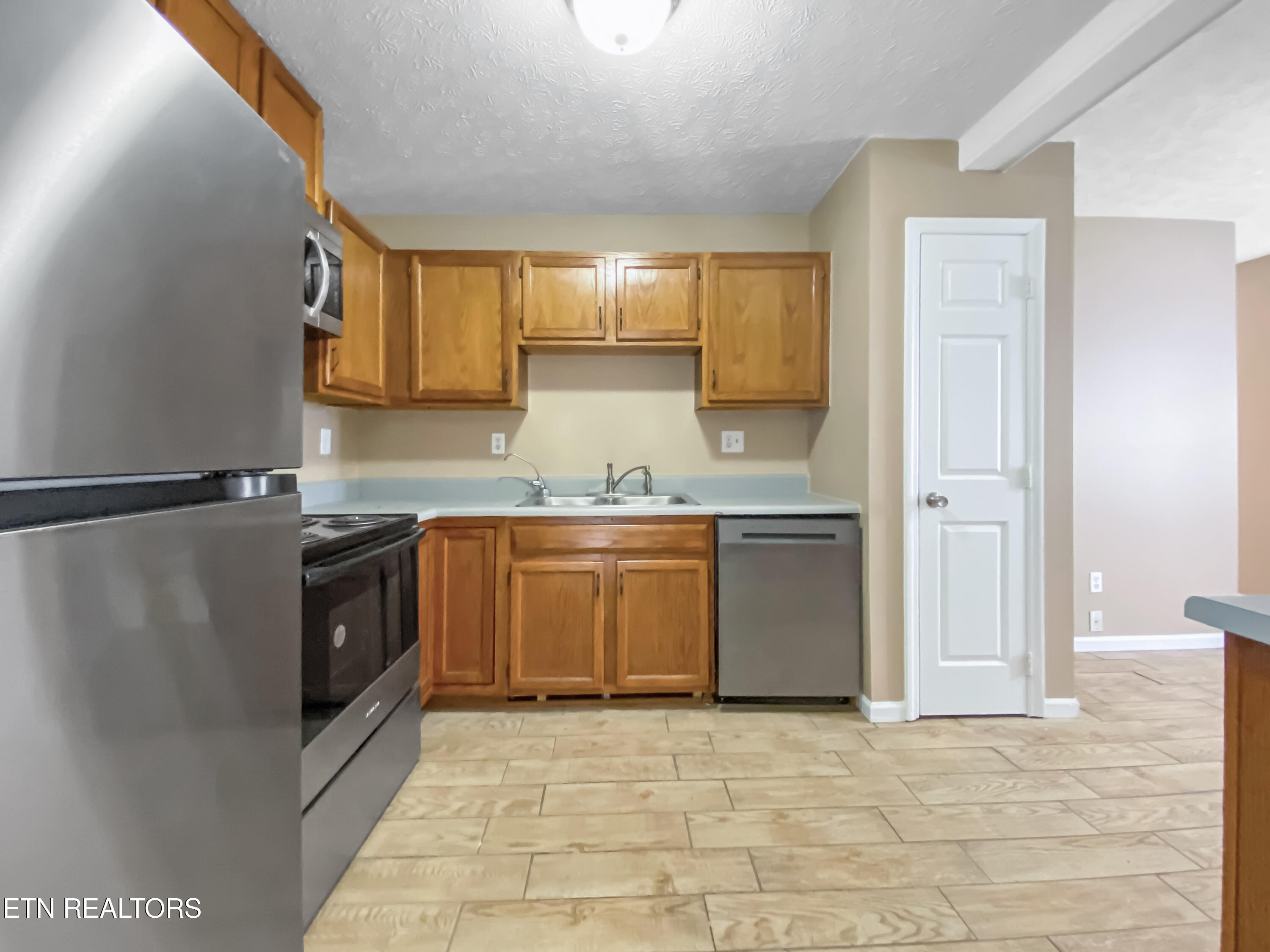 1040 Loop Rd Property Photo 24