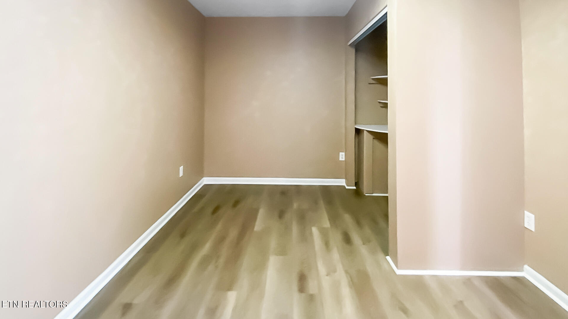 1040 Loop Rd Property Photo 25