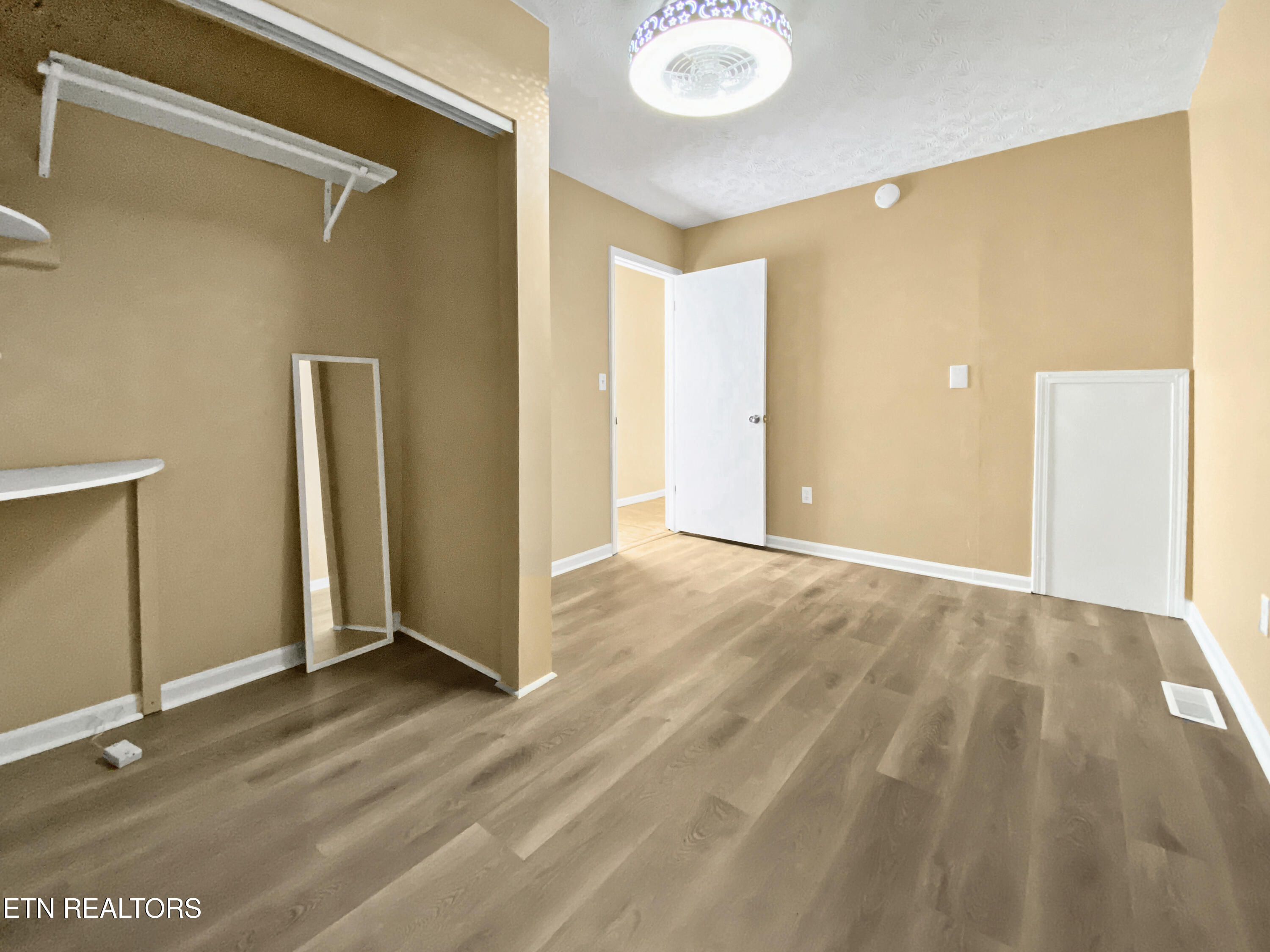 1040 Loop Rd Property Photo 26