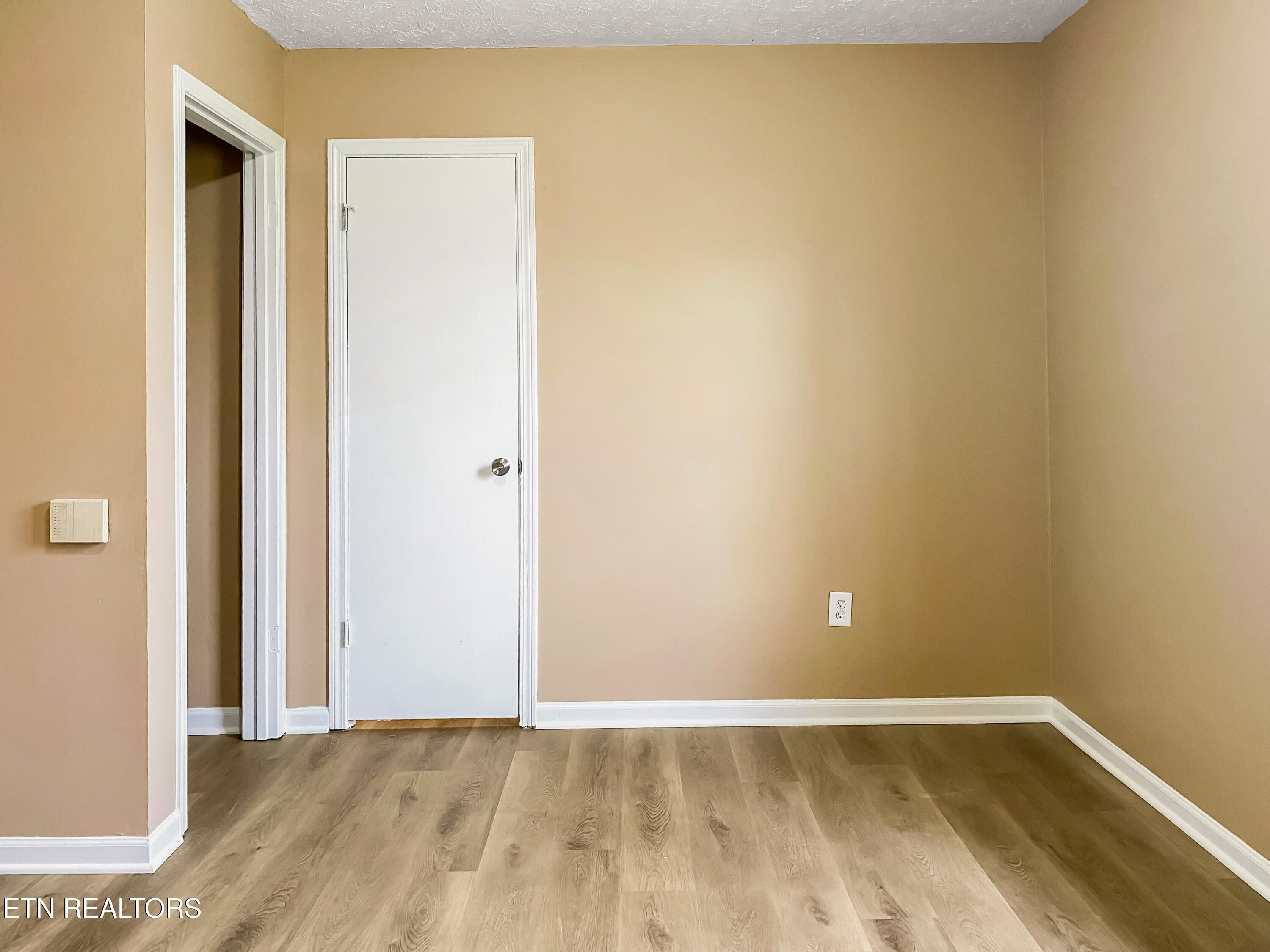 1040 Loop Rd Property Photo 28