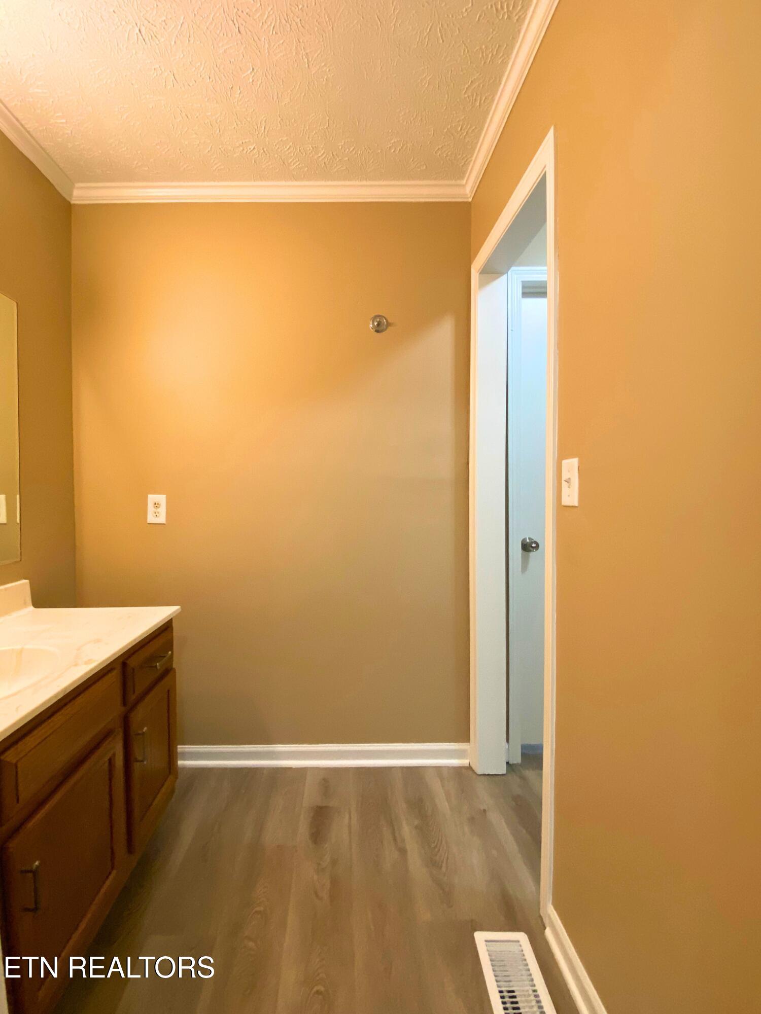 1040 Loop Rd Property Photo 30