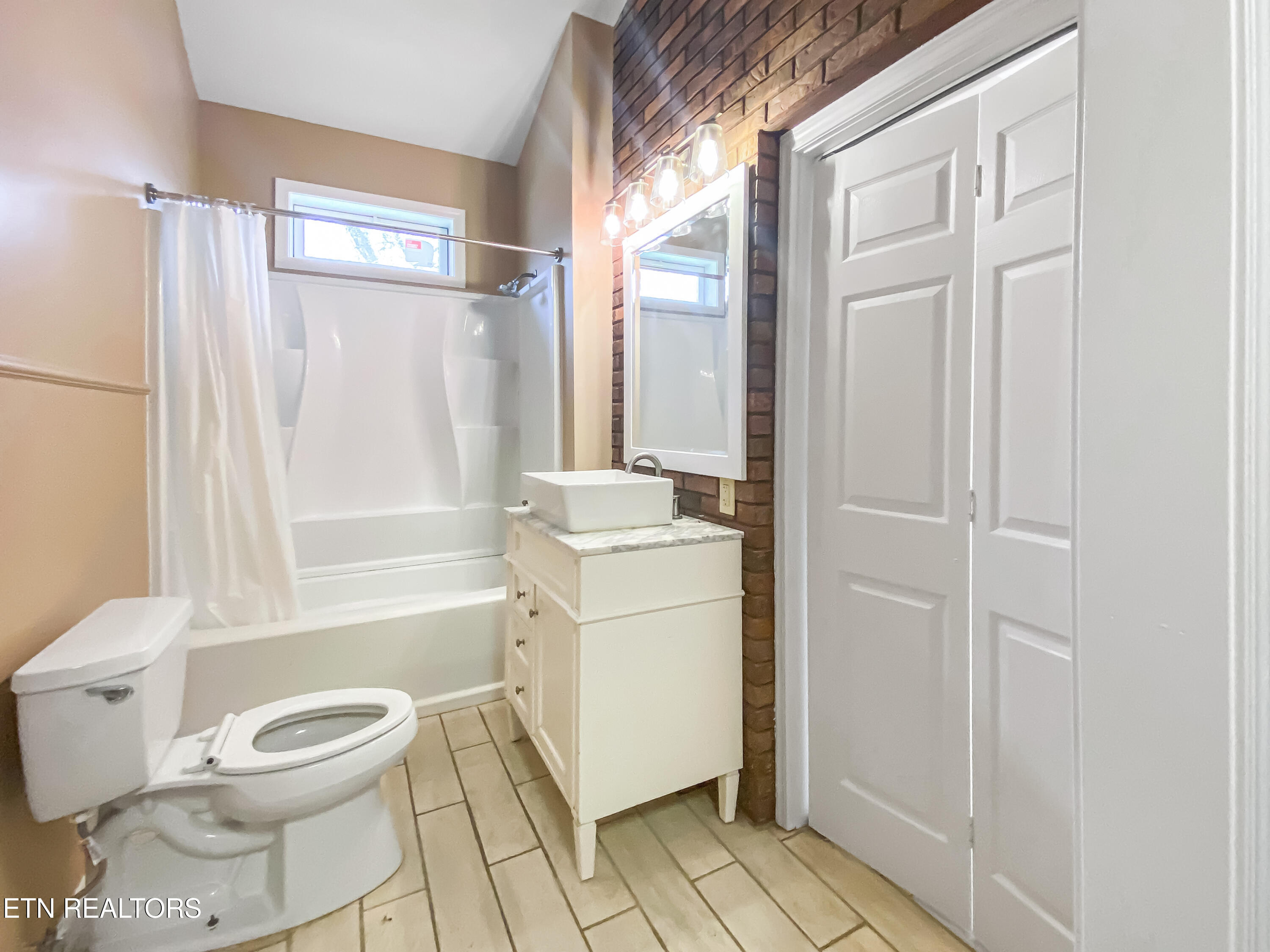 1040 Loop Rd Property Photo 36