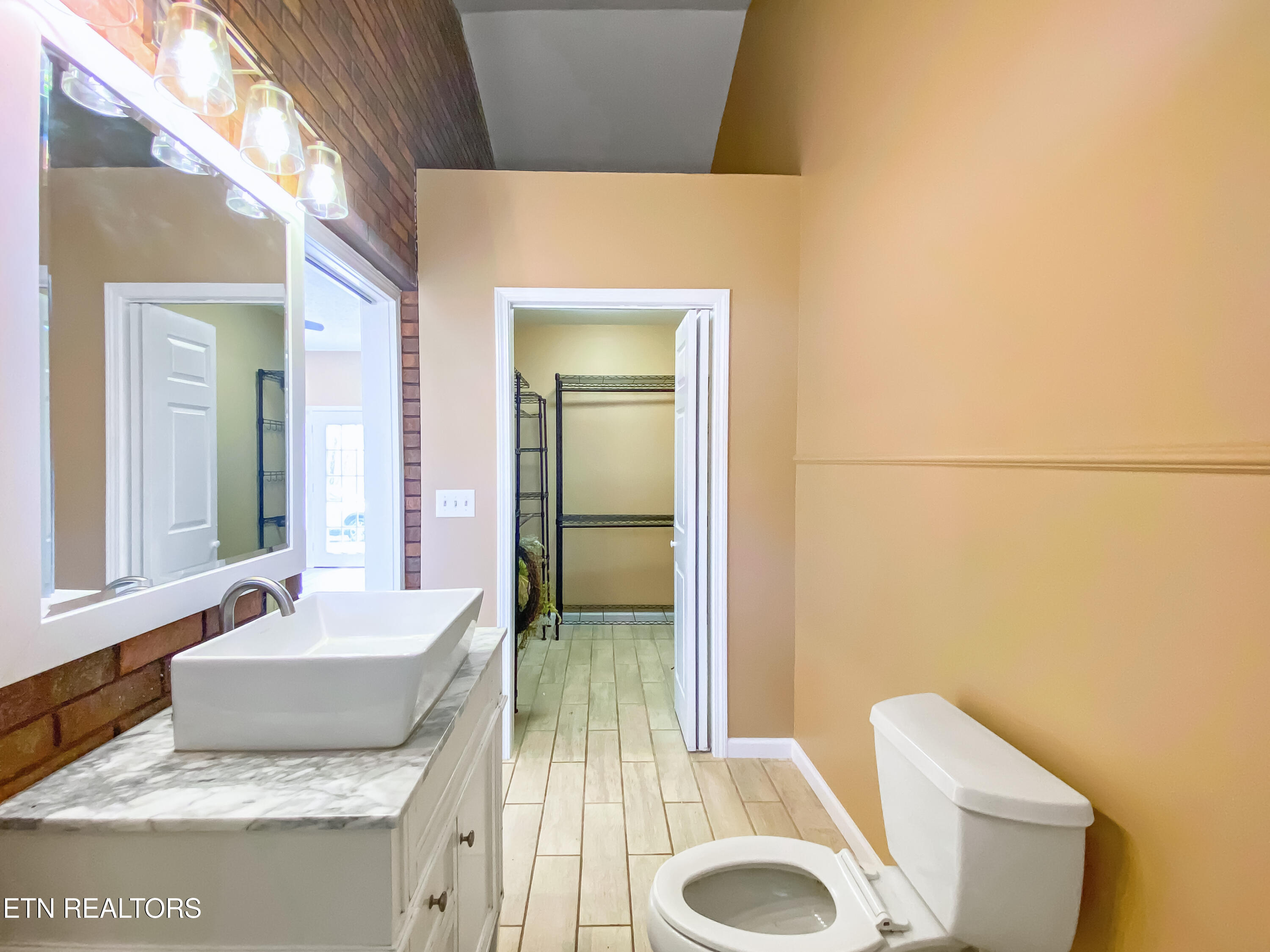 1040 Loop Rd Property Photo 37