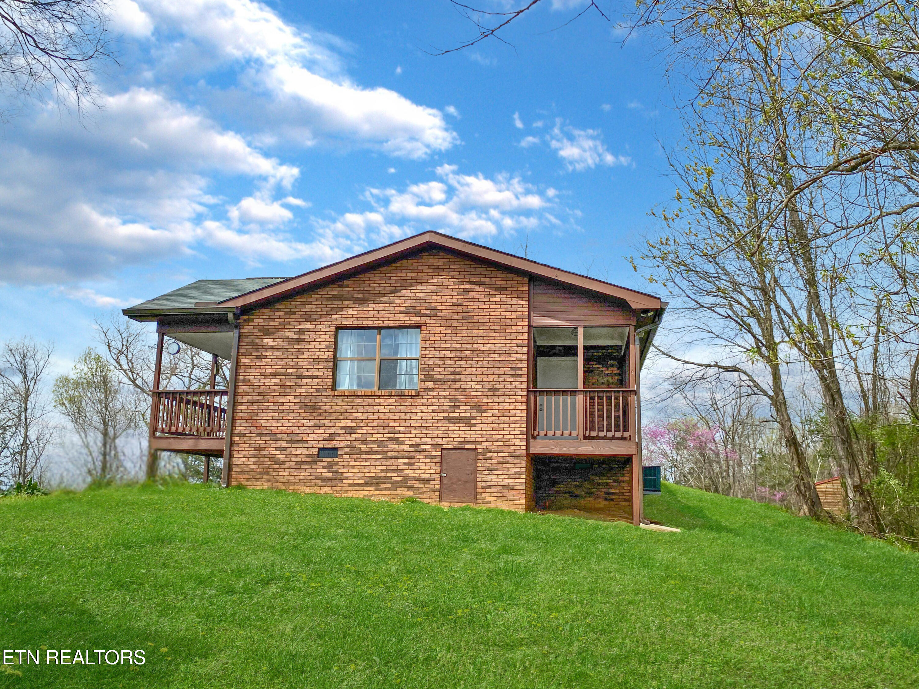 1040 Loop Rd Property Photo 47