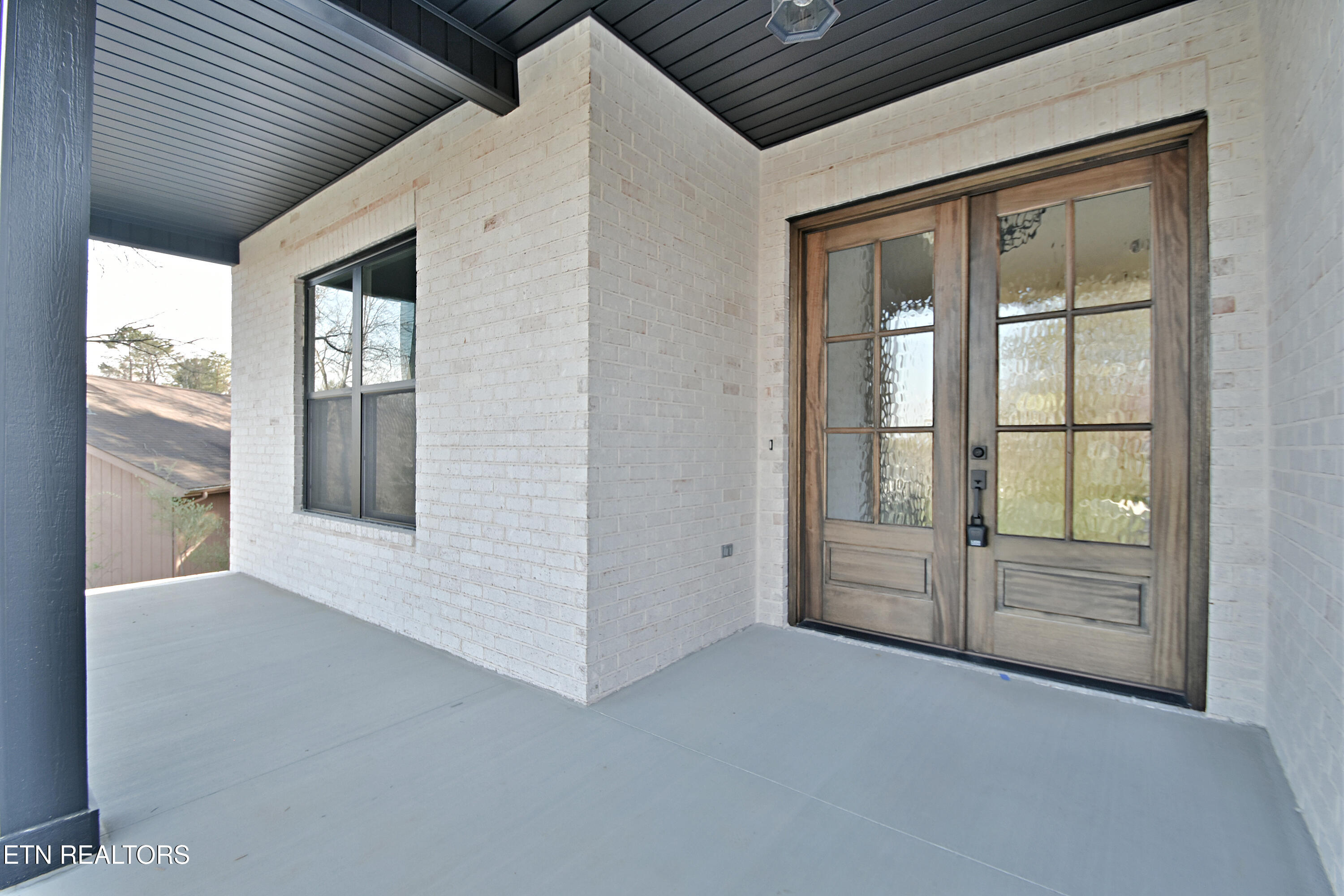 106 Ootsima Way Property Photo 3