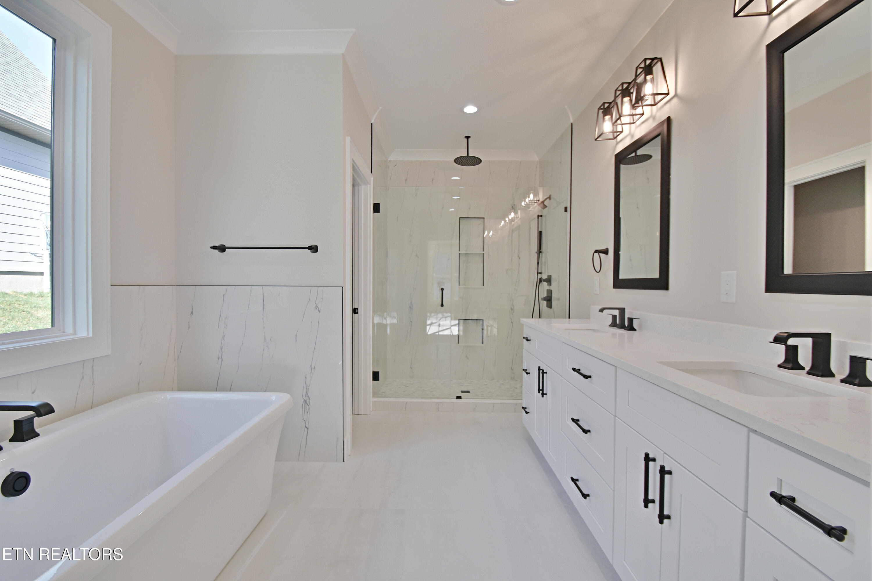 106 Ootsima Way Property Photo 27