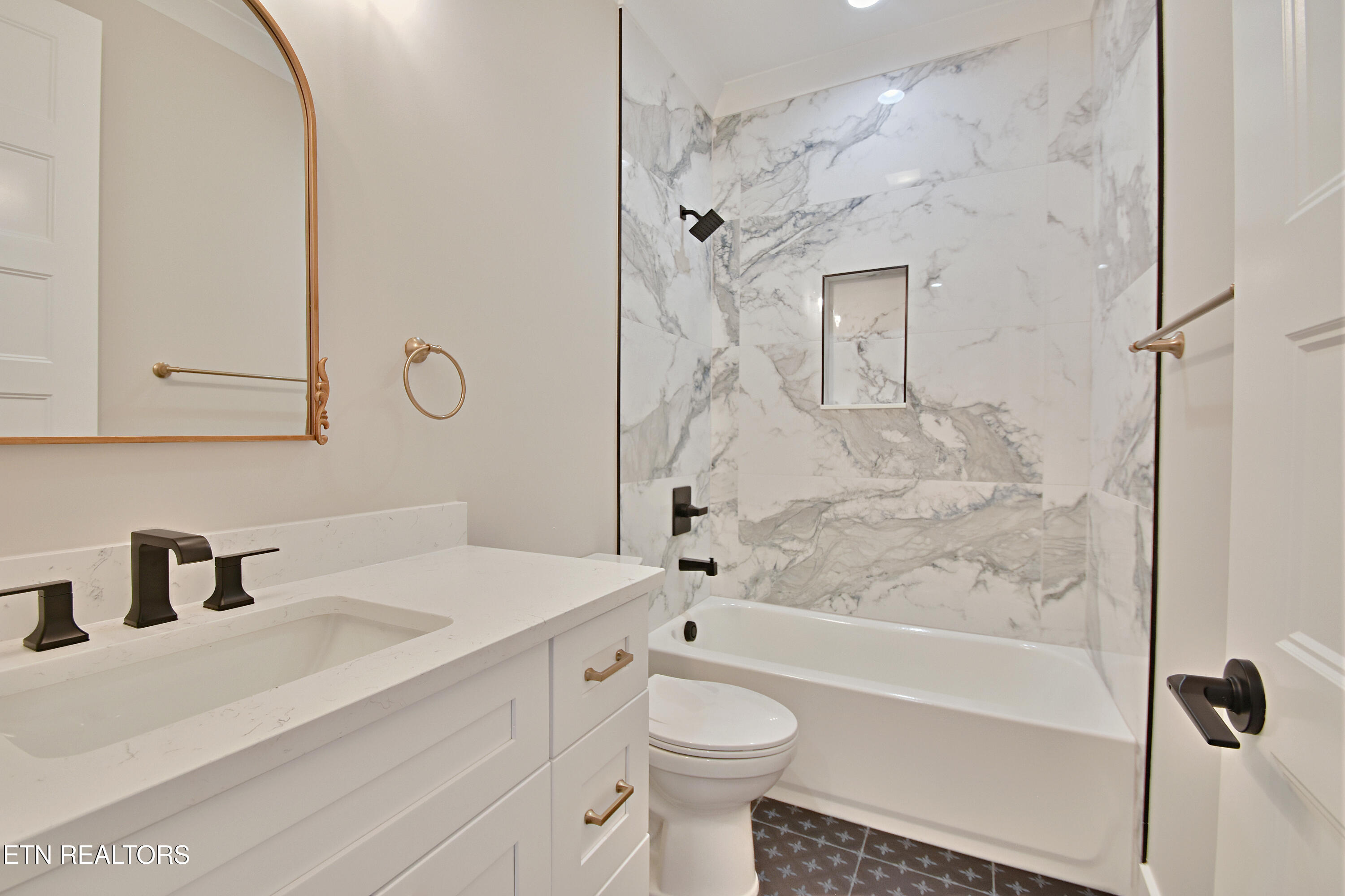 106 Ootsima Way Property Photo 31