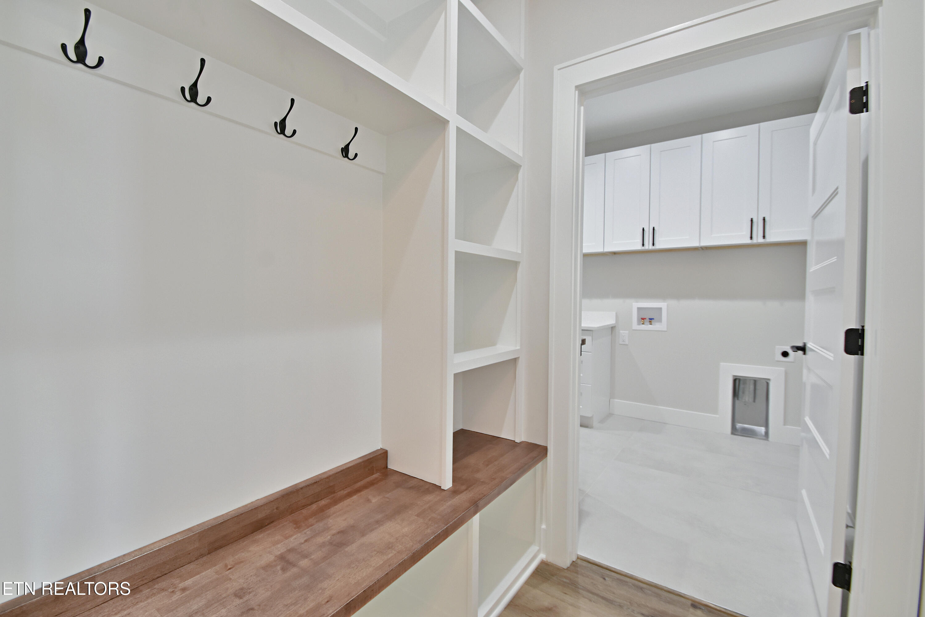106 Ootsima Way Property Photo 35