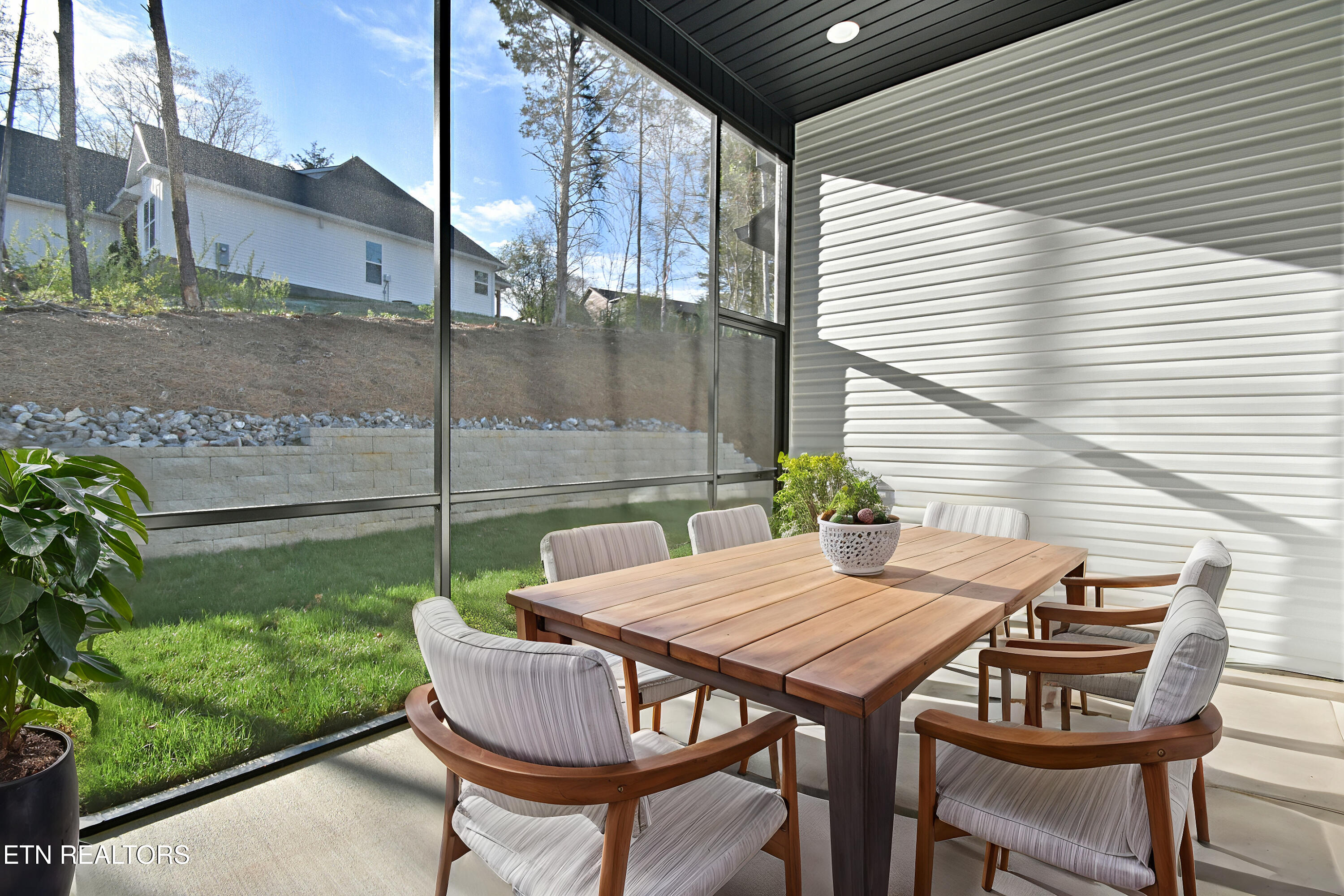 106 Ootsima Way Property Photo 39