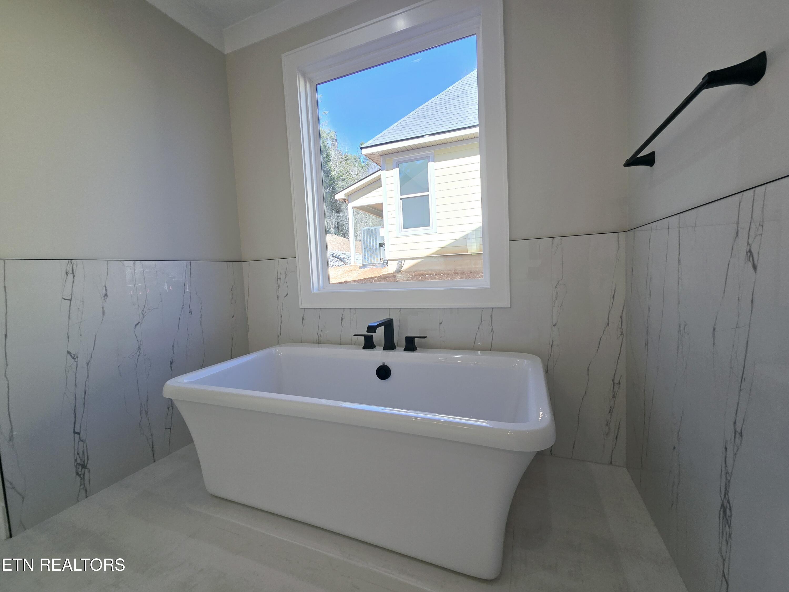 106 Ootsima Way Property Photo 42