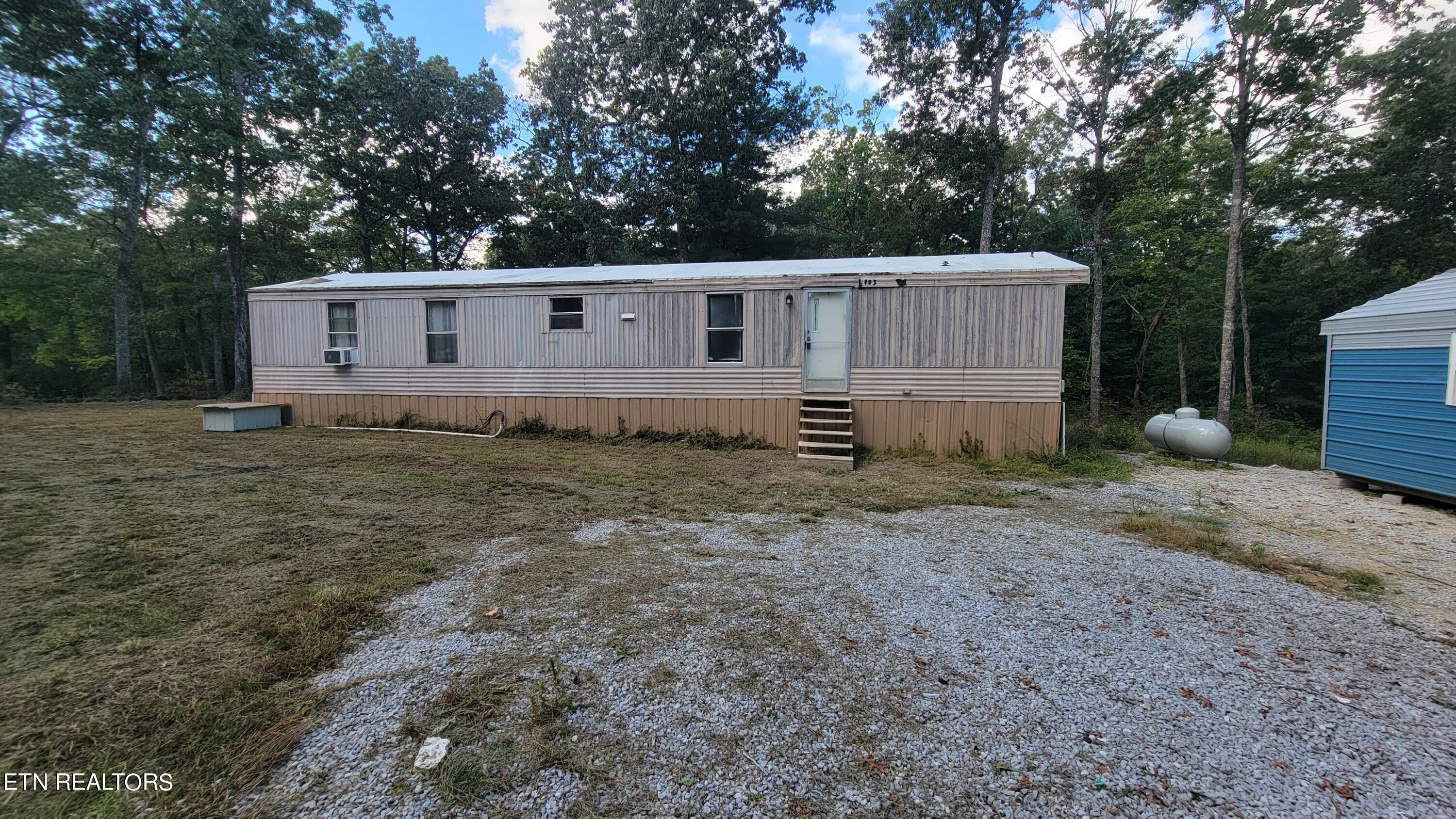 613 John Q Wyatt Rd Property Photo 3