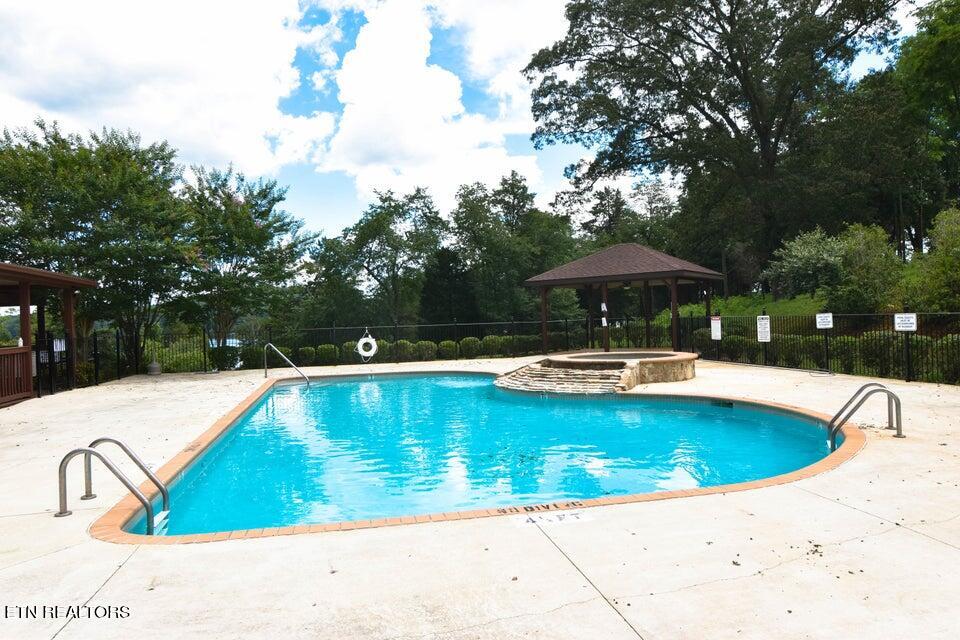 300 Caney View Drive Property Photo 12