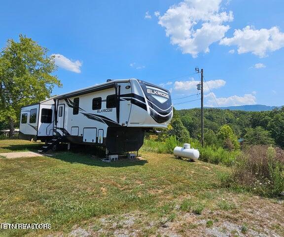 4420 6 Mile Rd Property Photo 10