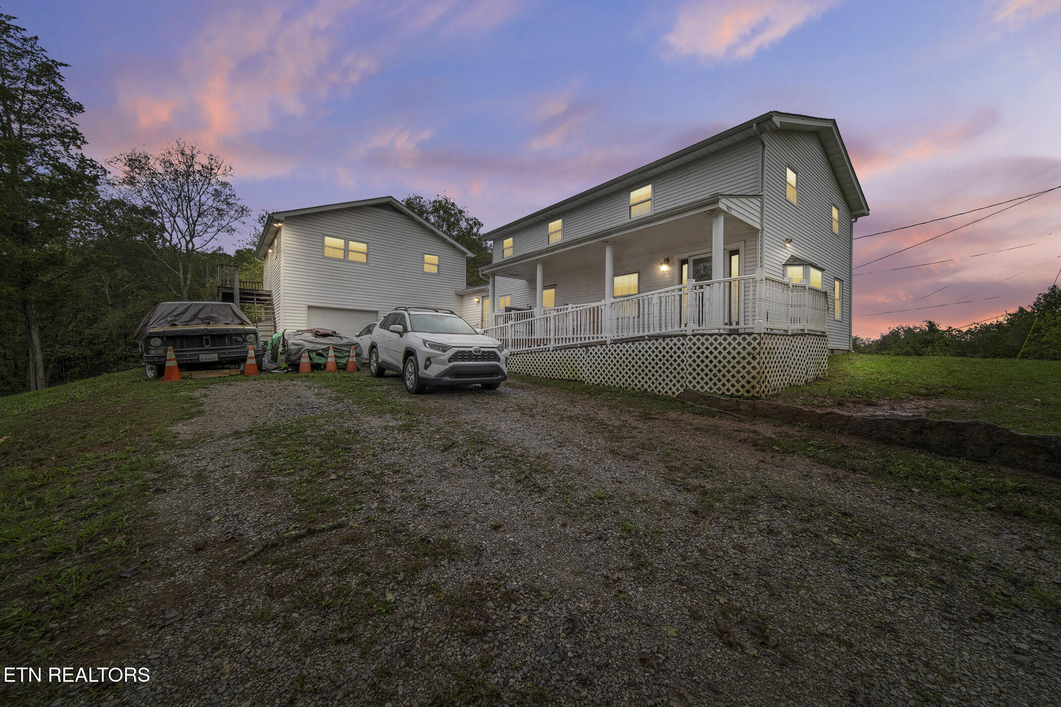 9832 Clift Rd Property Photo 1