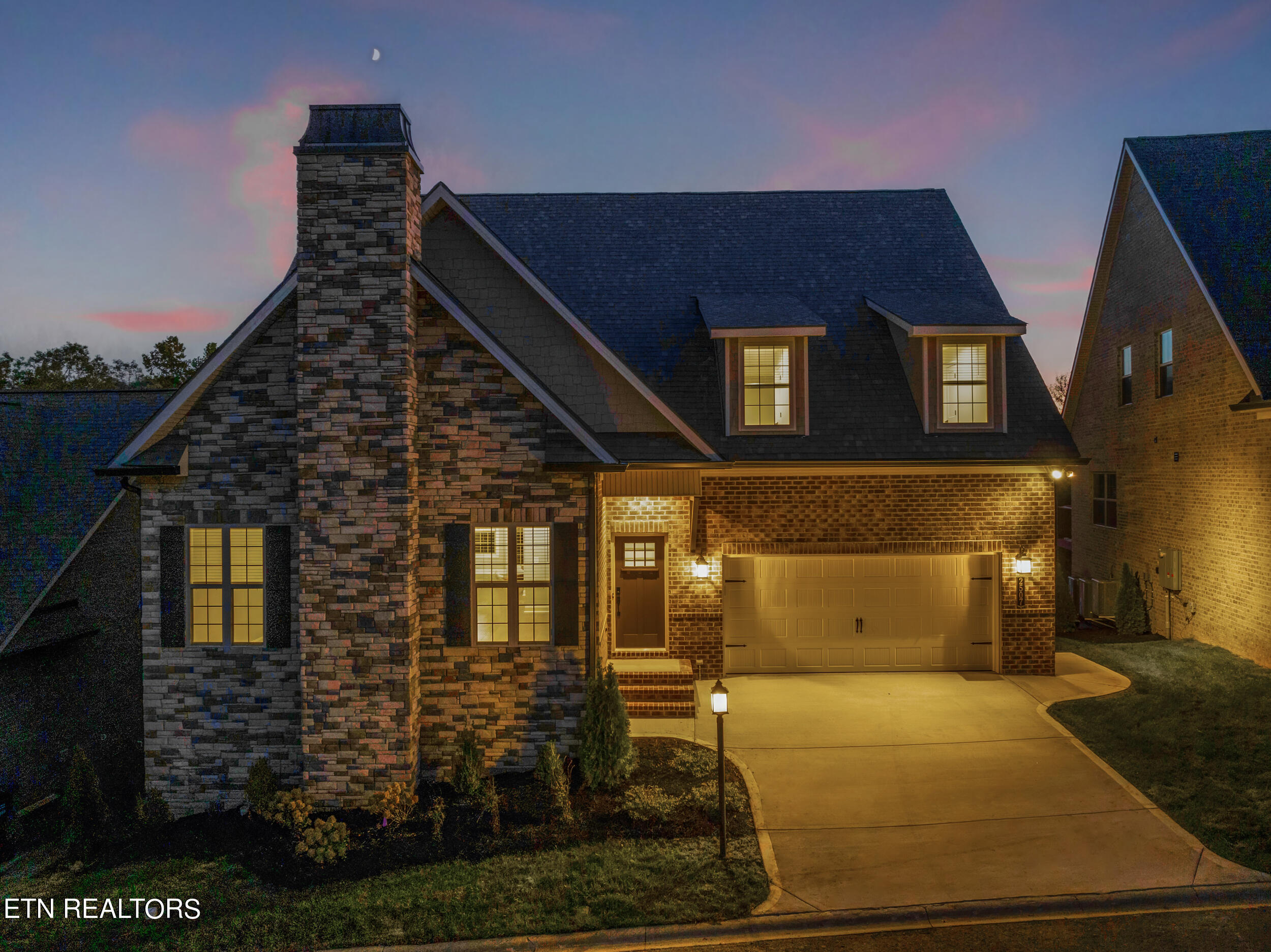 2507 Mishas Meadow Way Way Property Photo 3