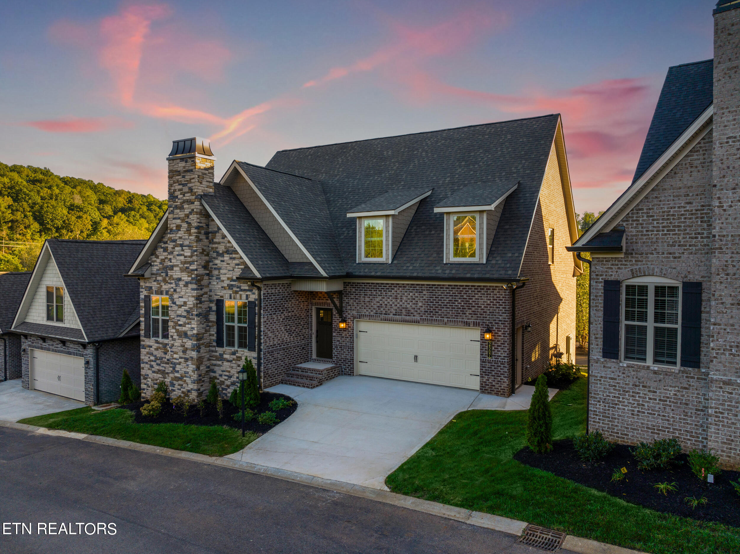 2507 Mishas Meadow Way Way Property Photo 4