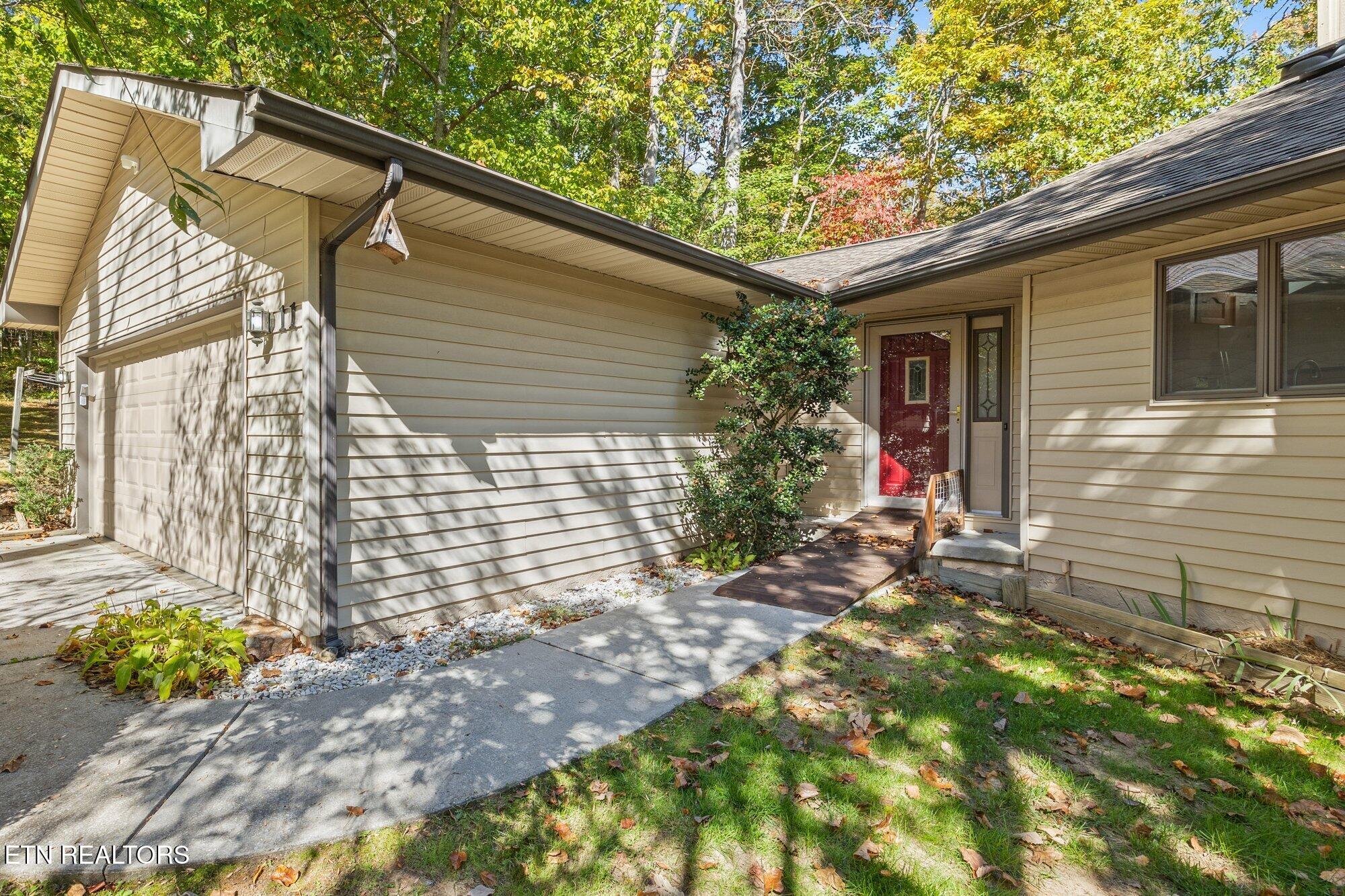 11 Londell Court Property Photo 2