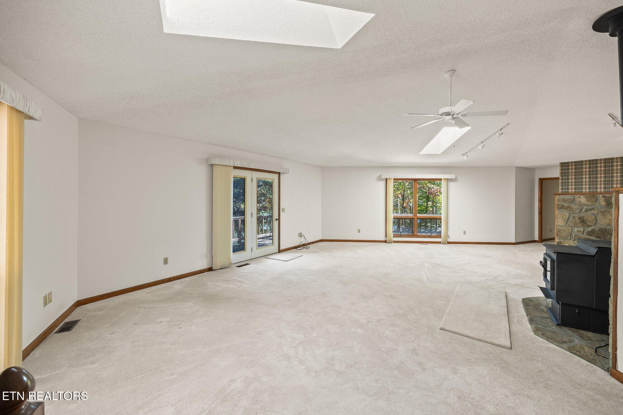 11 Londell Court Property Photo 16
