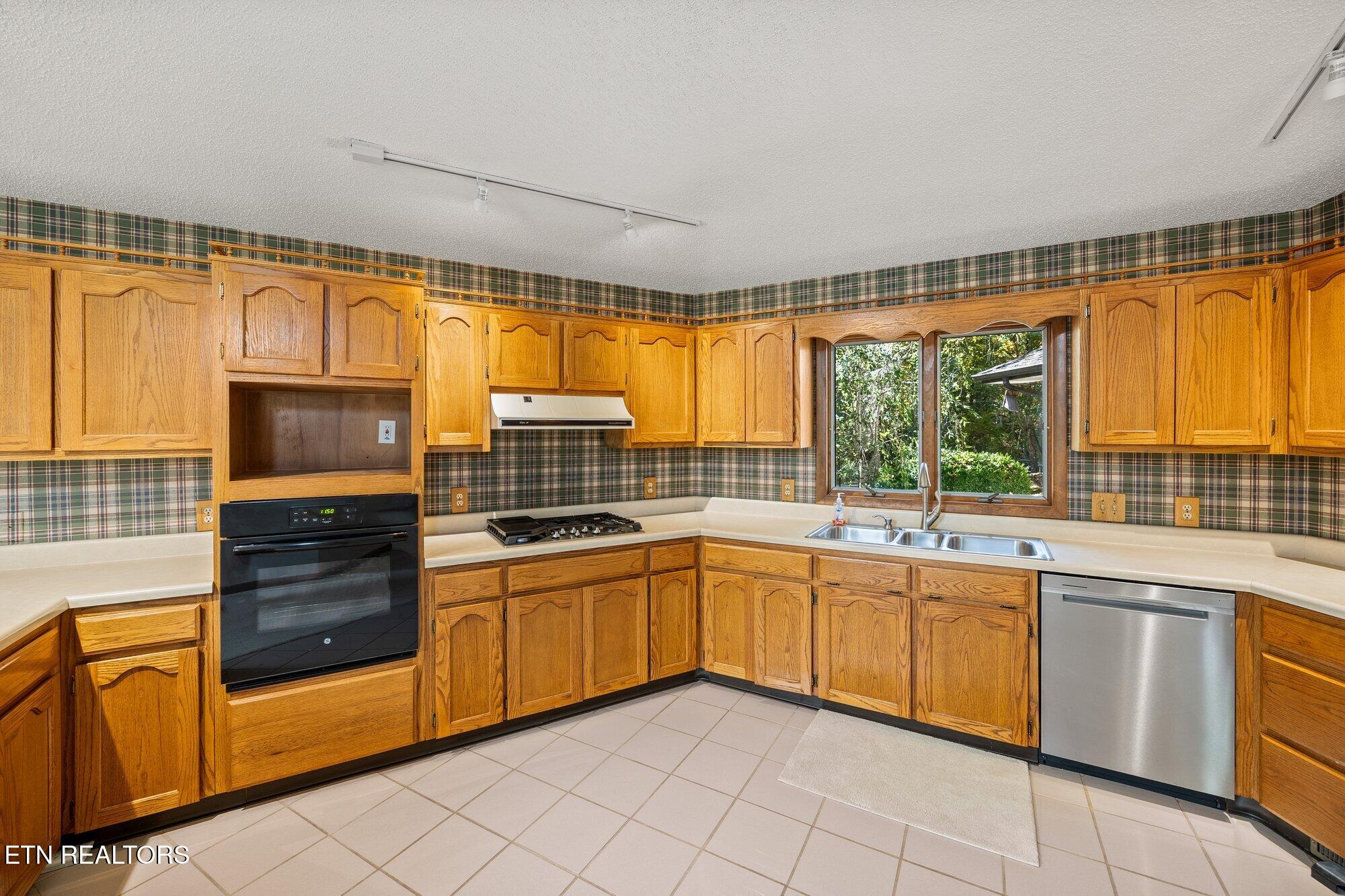 11 Londell Court Property Photo 20