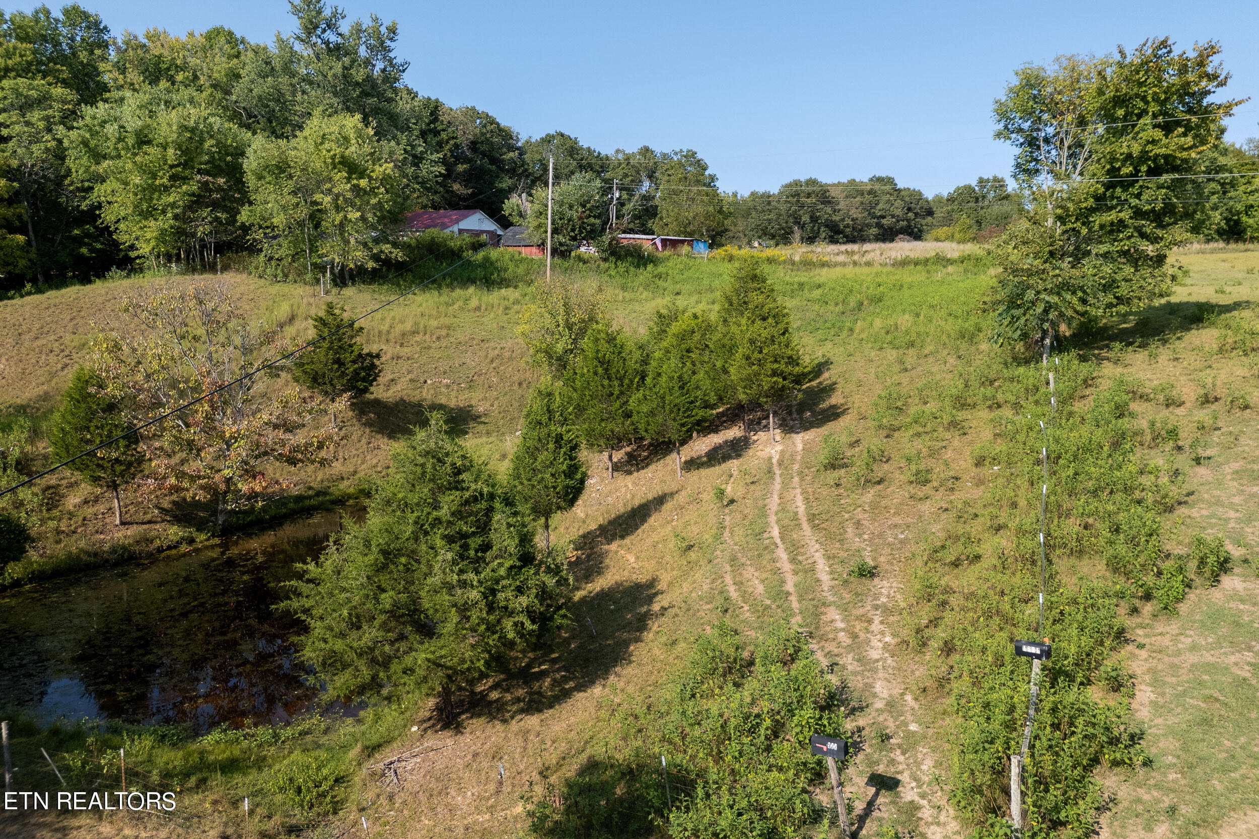 140 Roberts Hollow Lane Property Photo 4