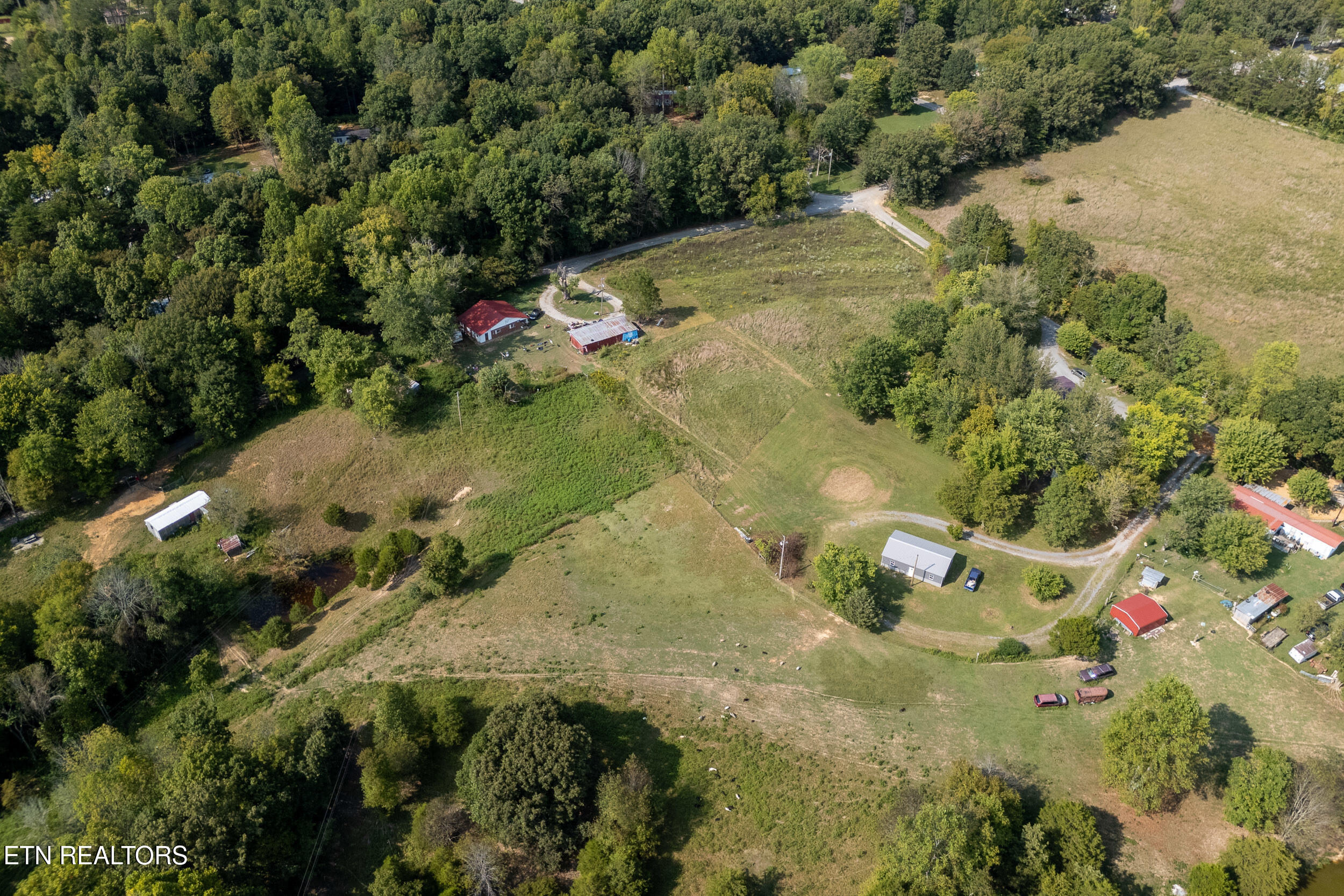 140 Roberts Hollow Lane Property Photo 9