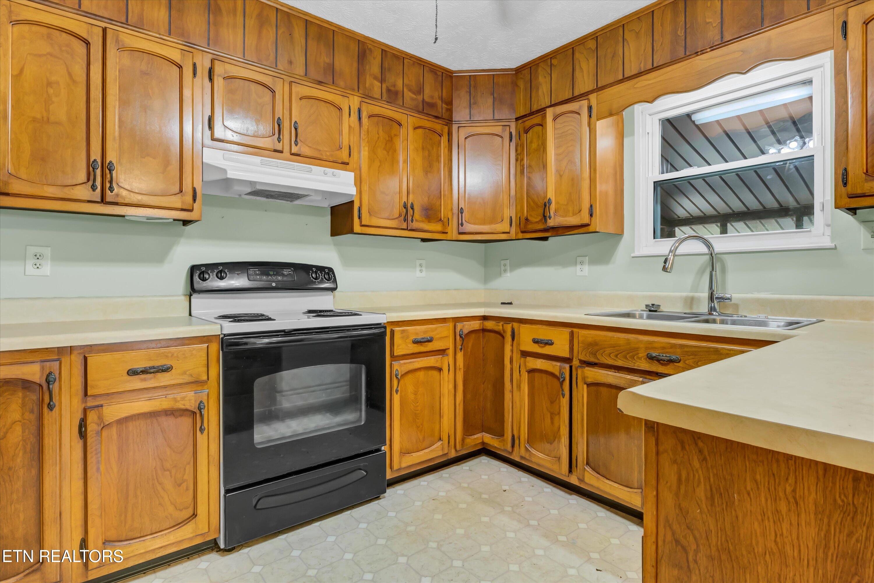 1246 Whites Mill Rd Property Photo 9