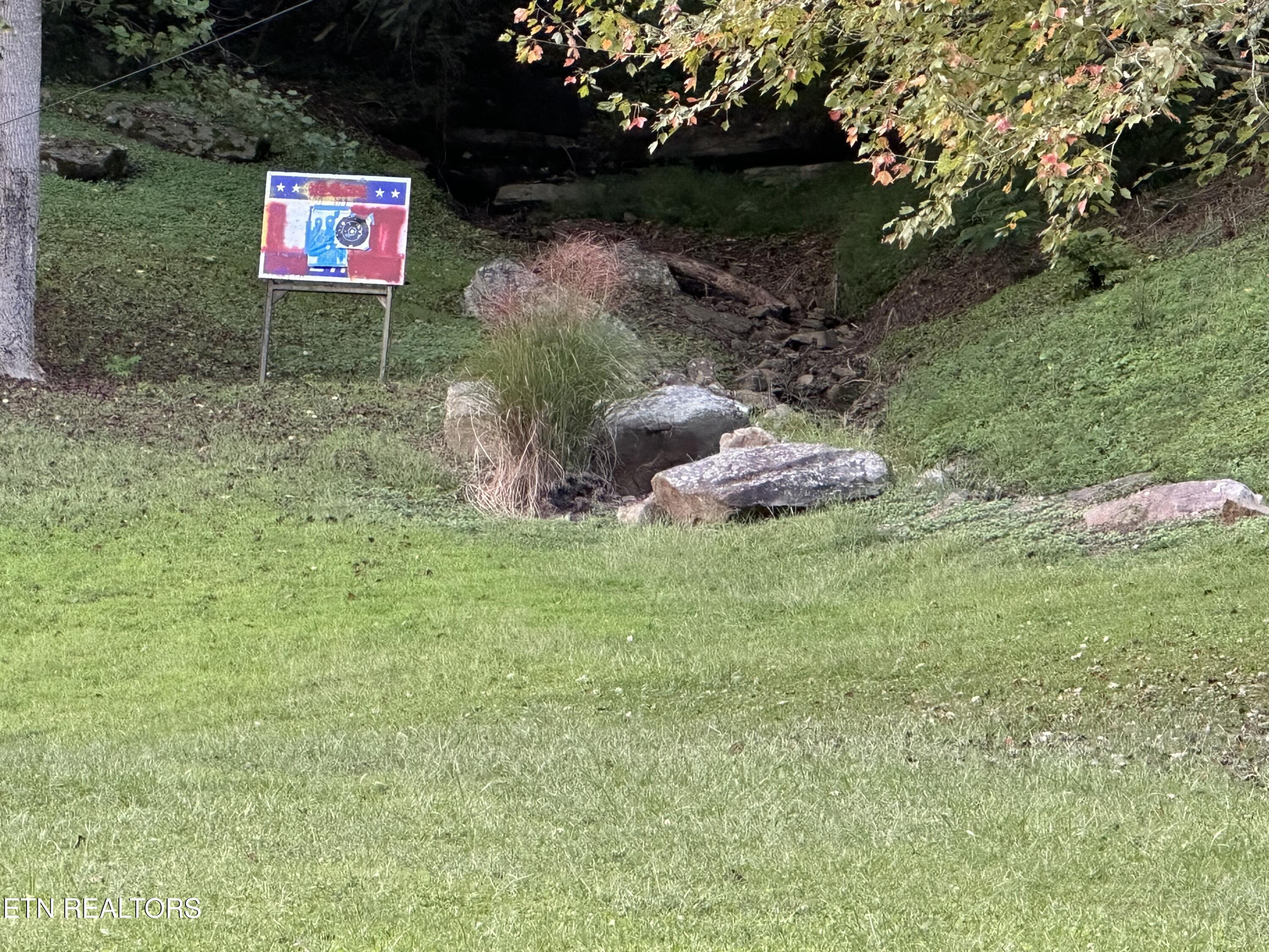 59 River Rd Property Photo 7