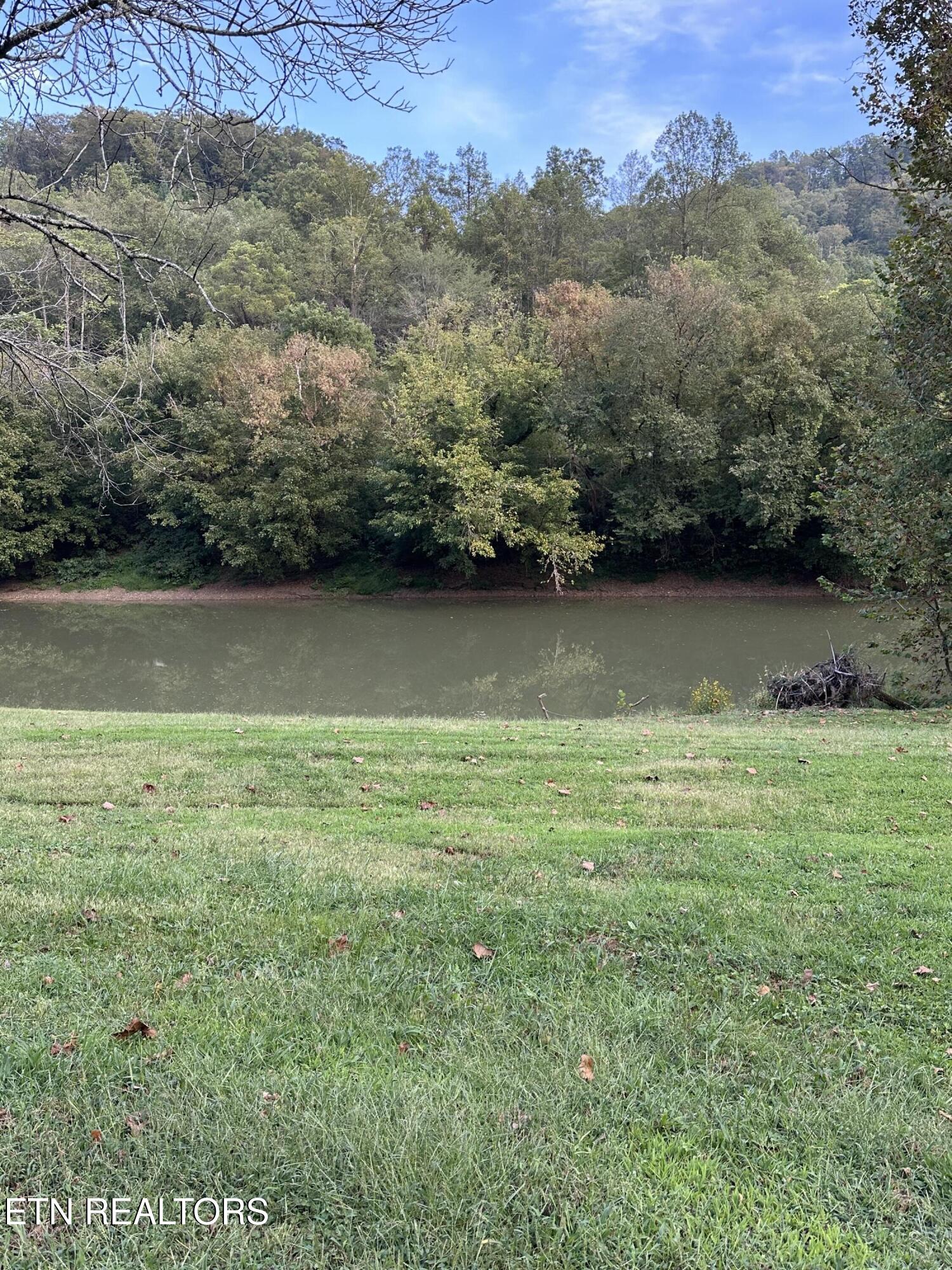 59 River Rd Property Photo 10