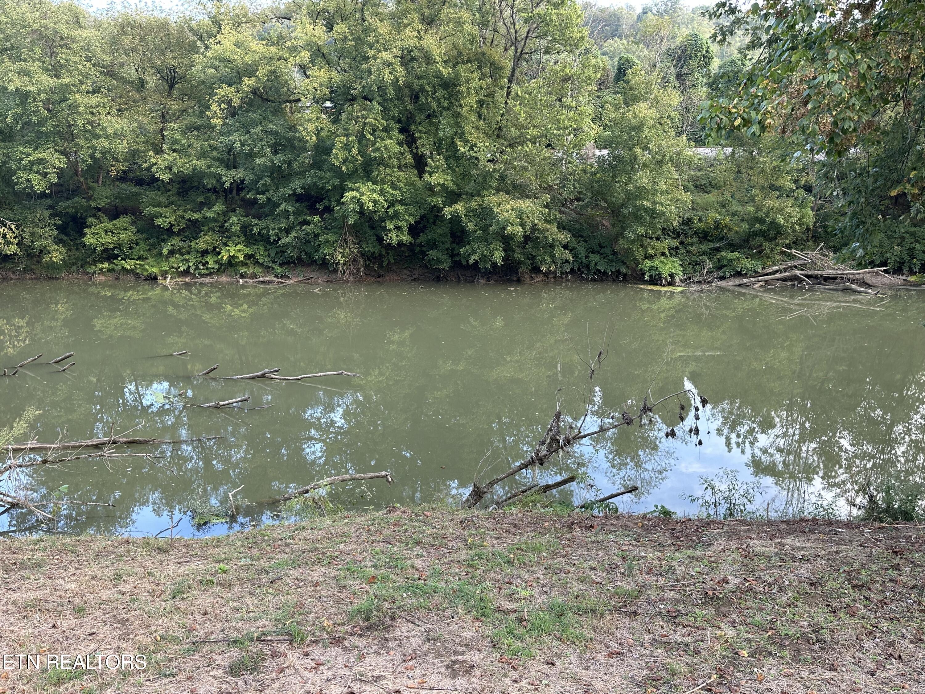 59 River Rd Property Photo 11