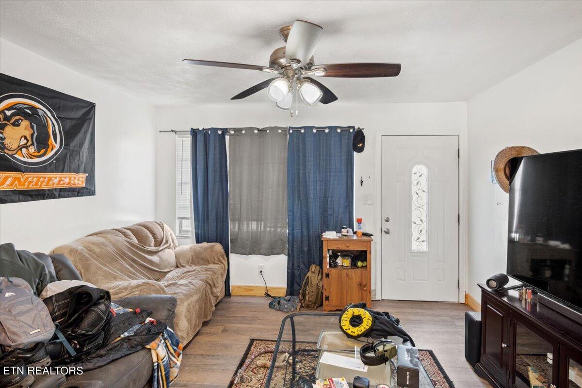 2829 Black Oak Rd Property Photo 3
