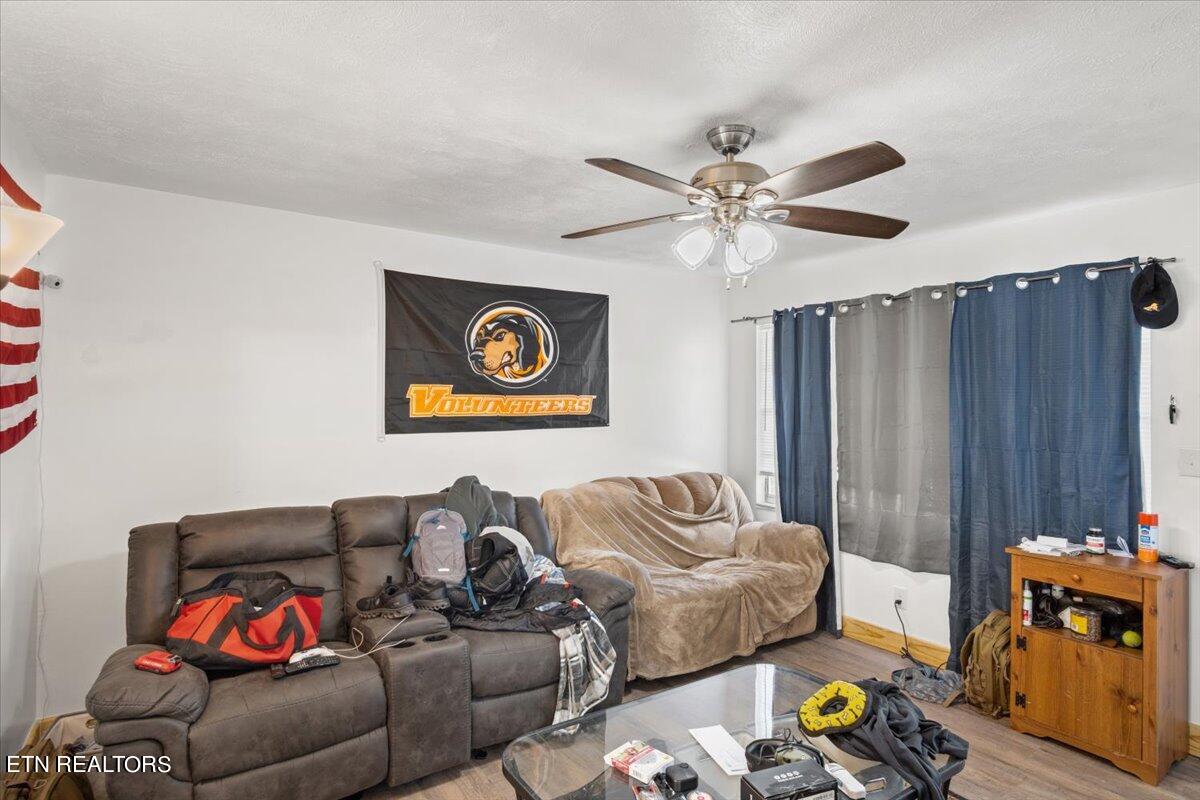 2829 Black Oak Rd Property Photo 6