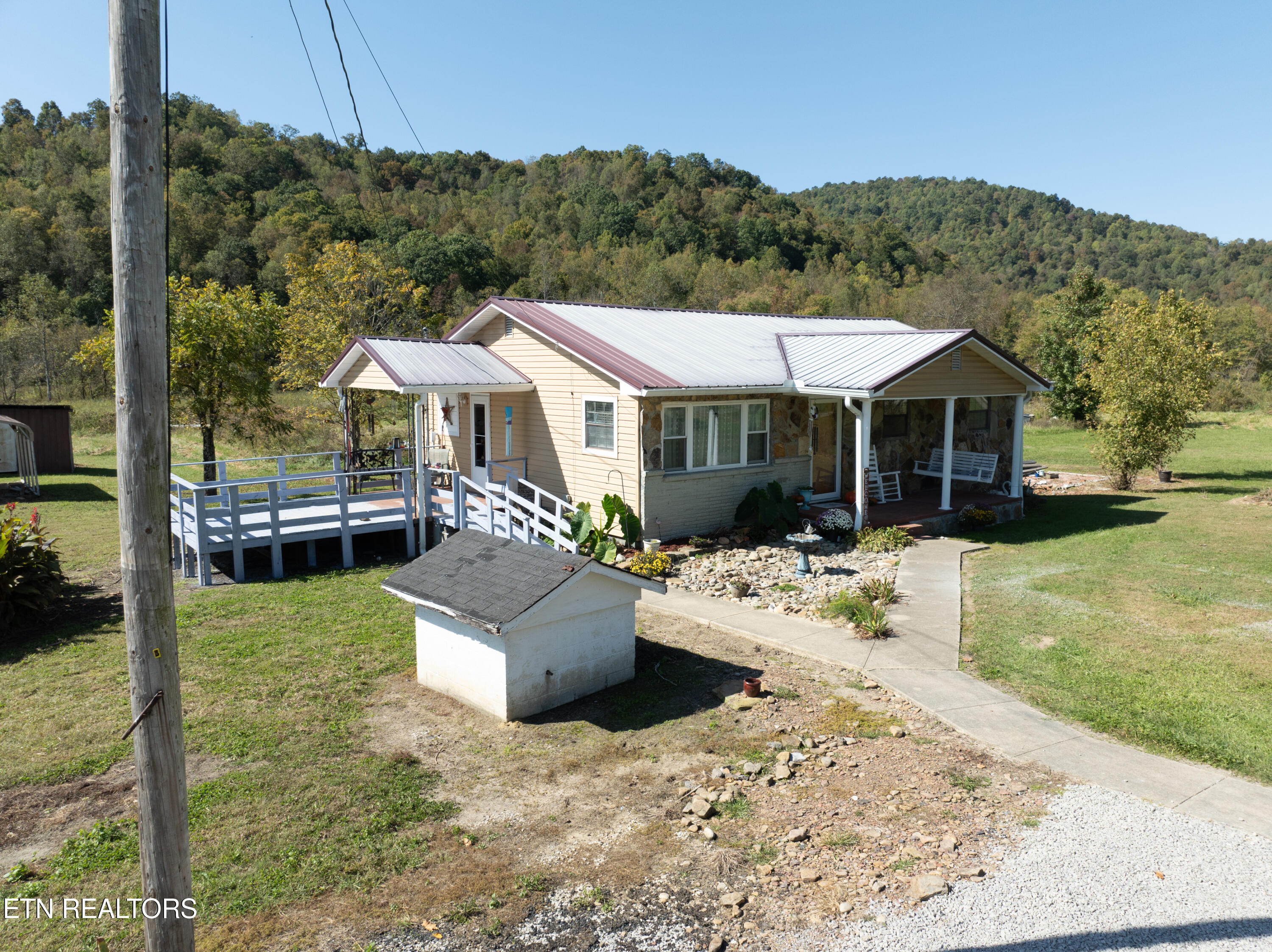 273 Wooldridge Lane Property Photo 28