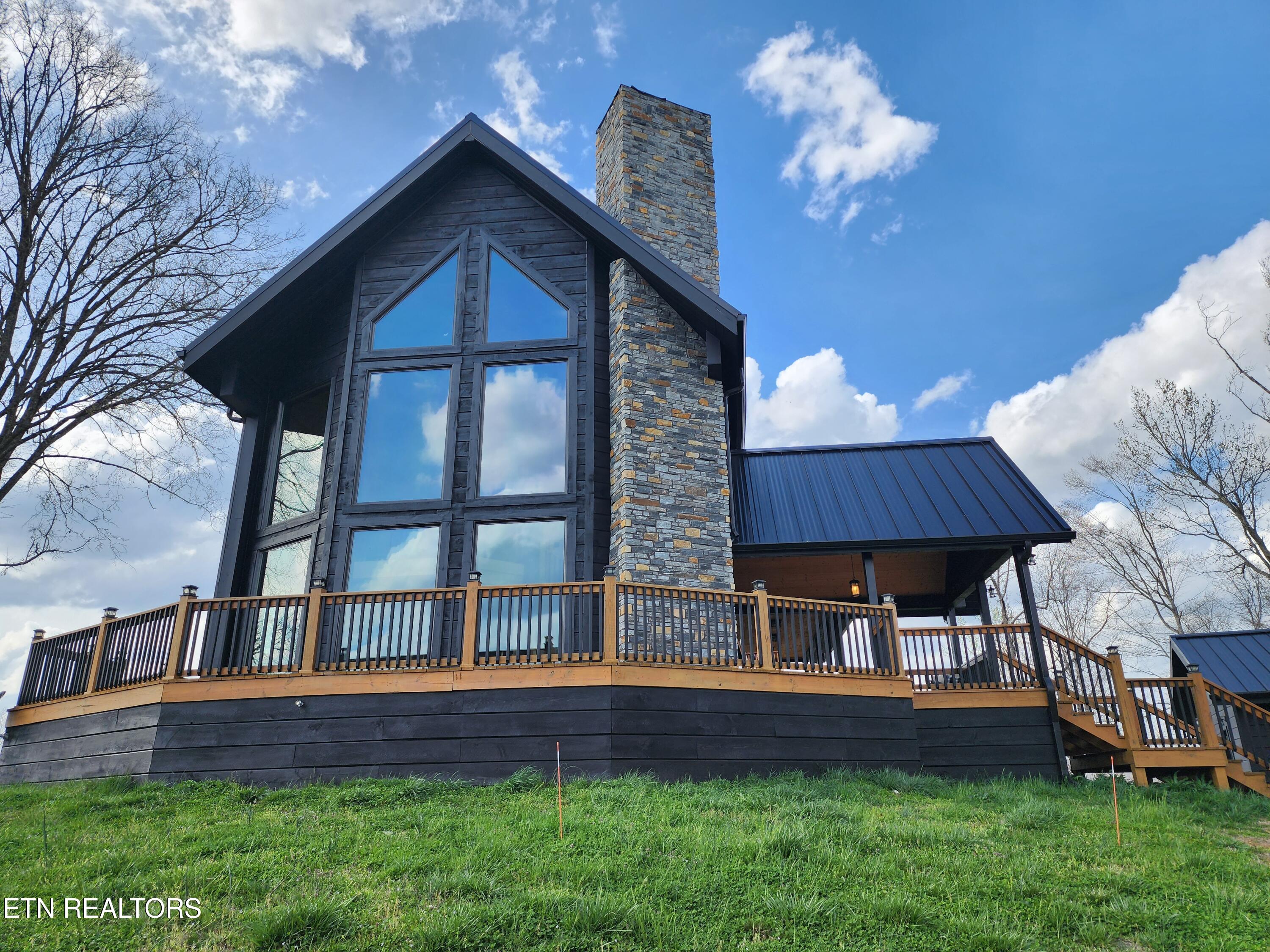 833 Duck Creek Rd Property Photo