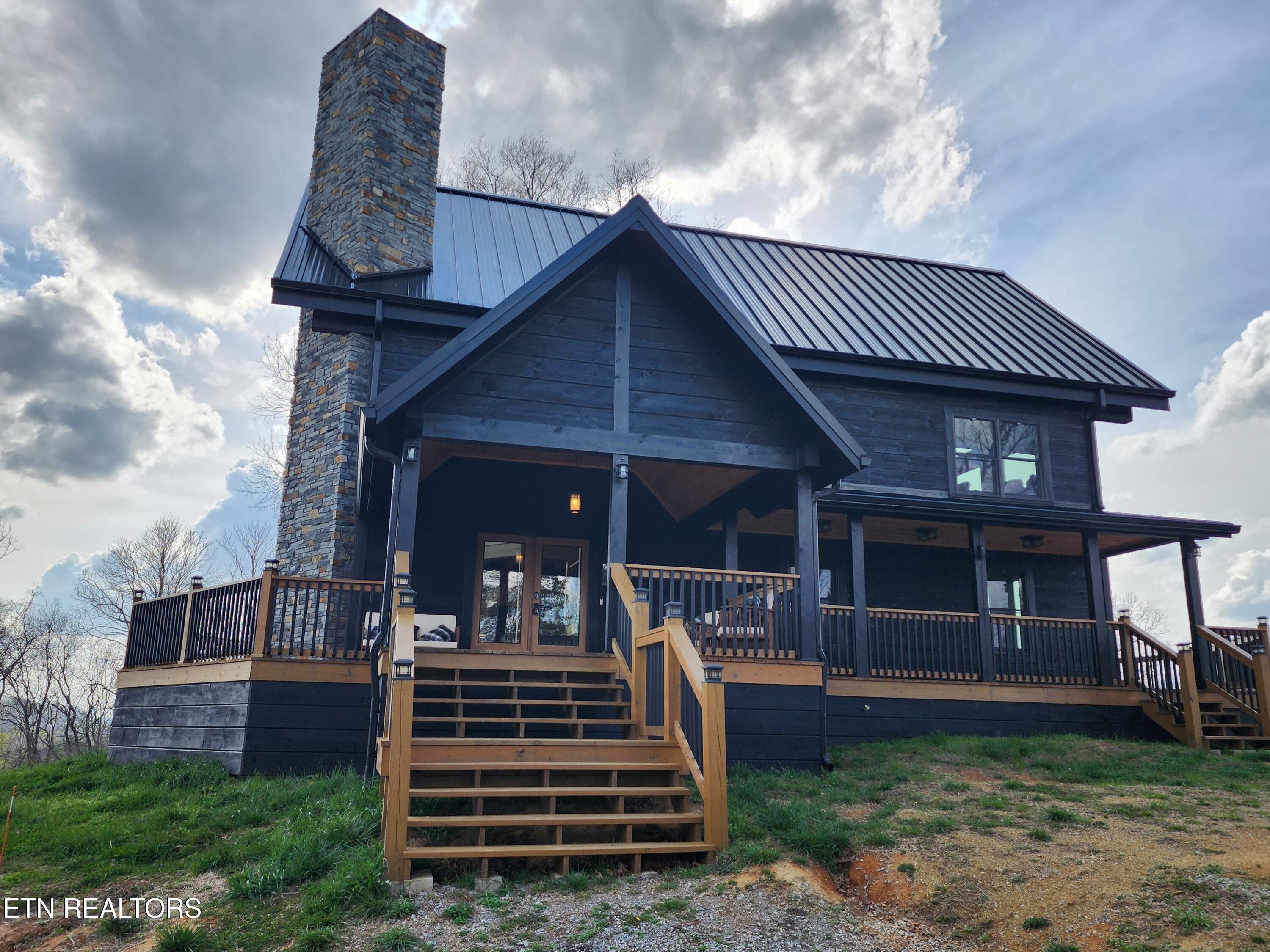 833 Duck Creek Rd Property Photo 3