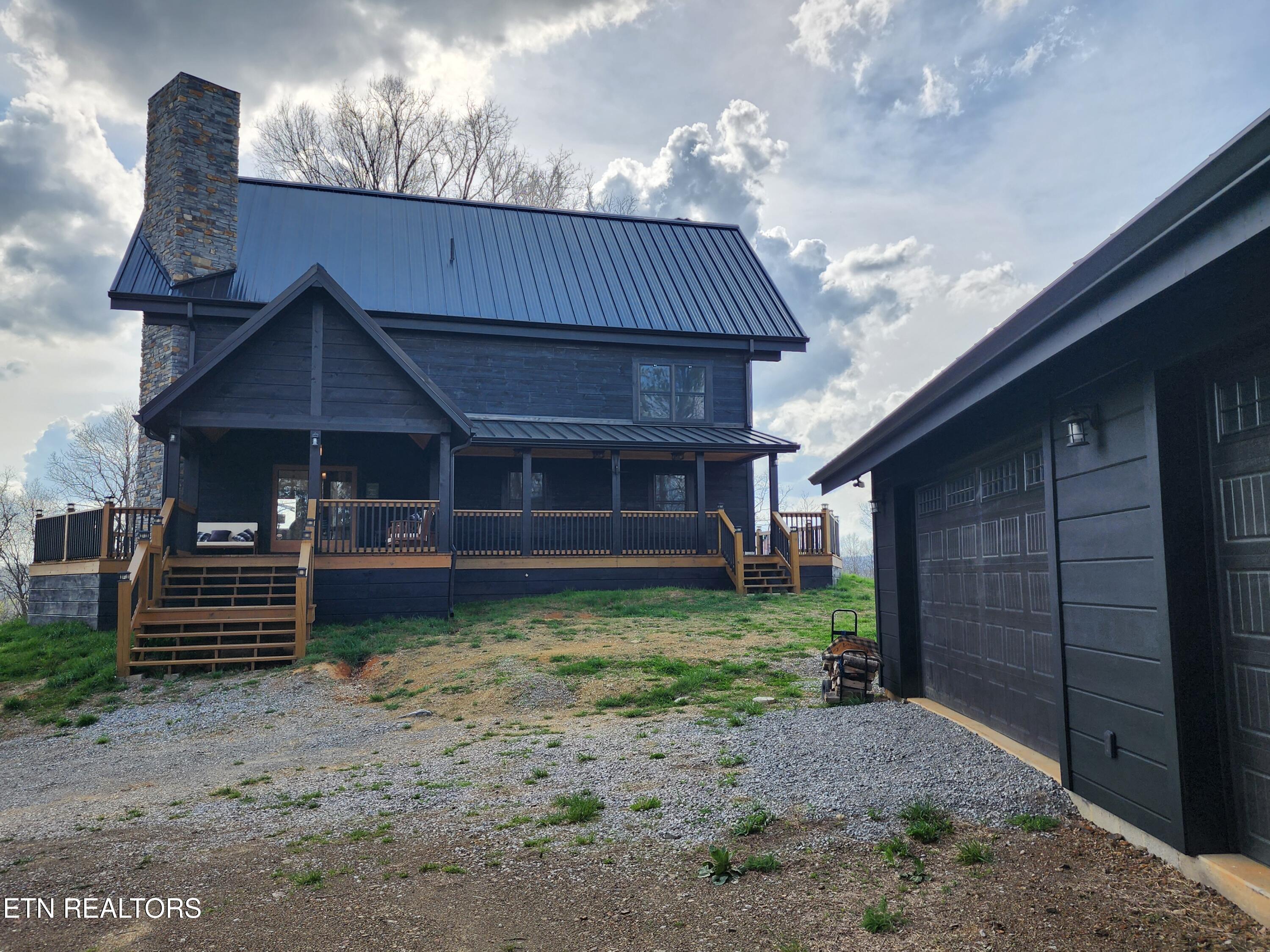 833 Duck Creek Rd Property Photo 4