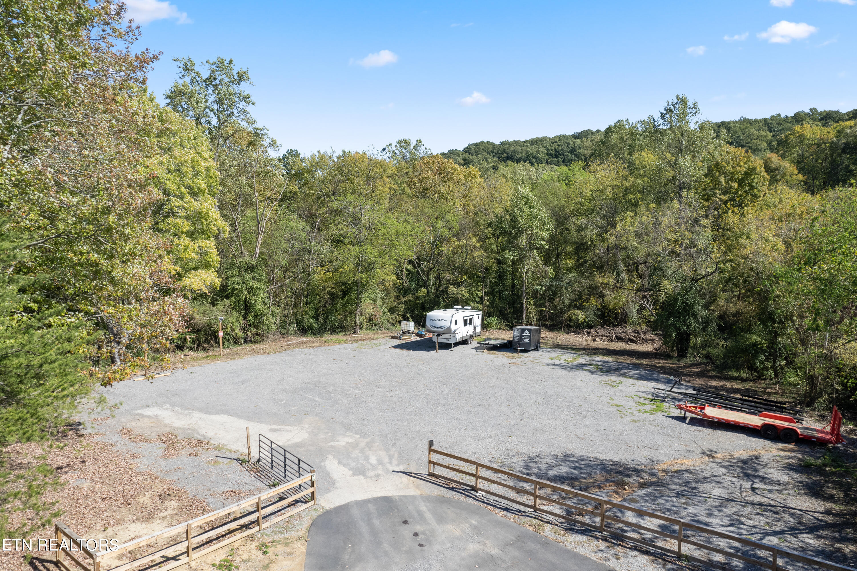 5552 Washington Pike Property Photo 1